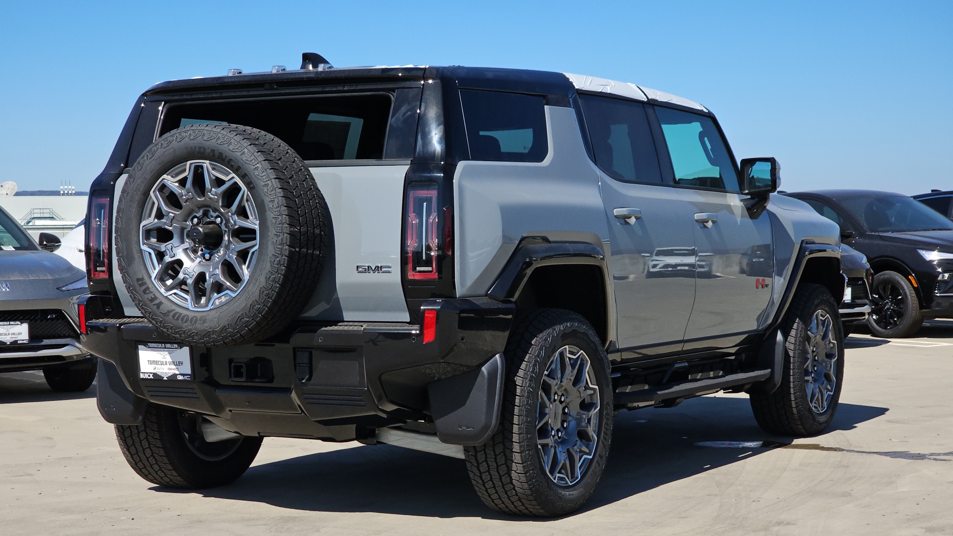 2025 GMC HUMMER EV SUV 3X 12