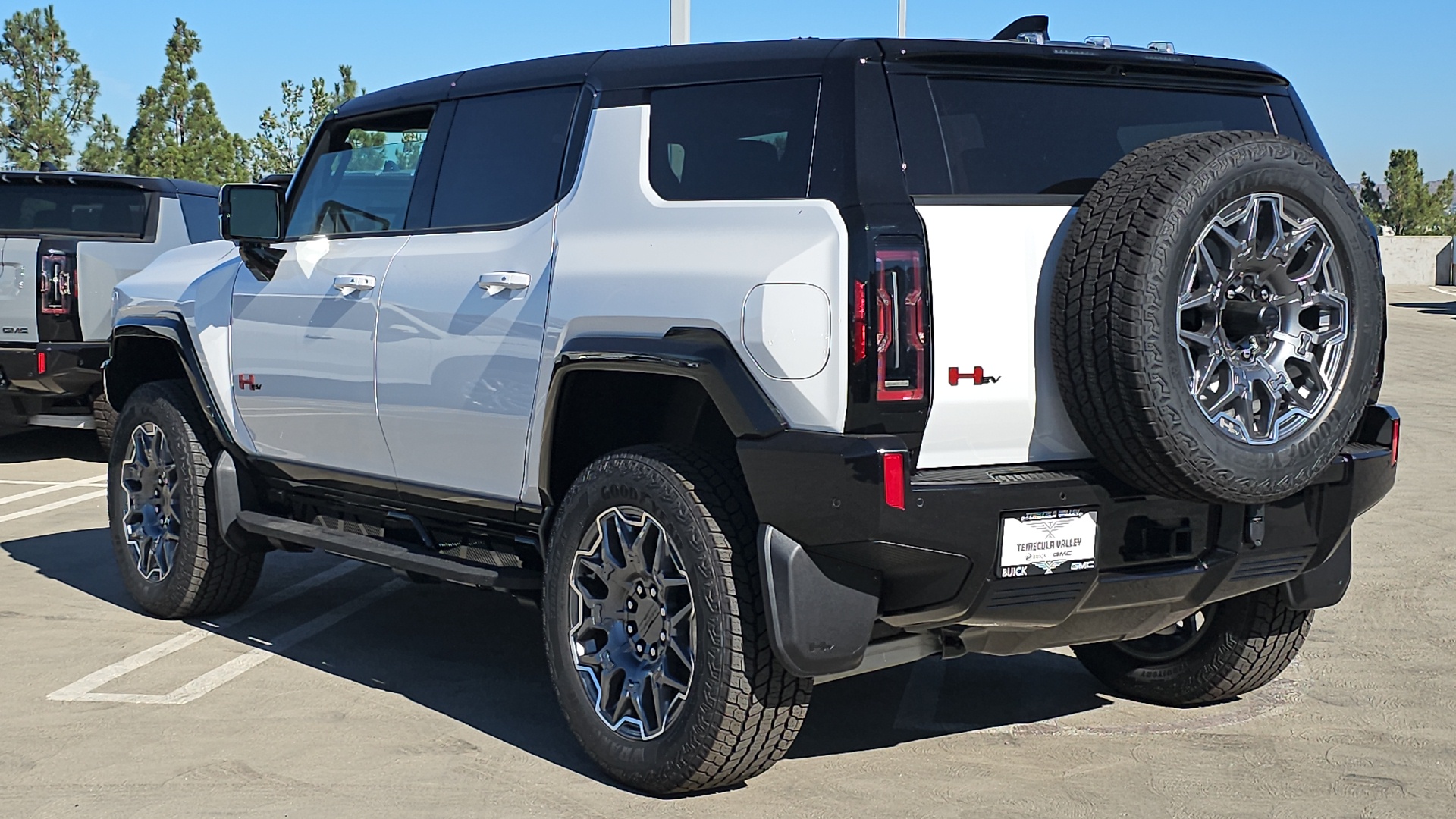 2025 GMC HUMMER EV SUV 3X 10