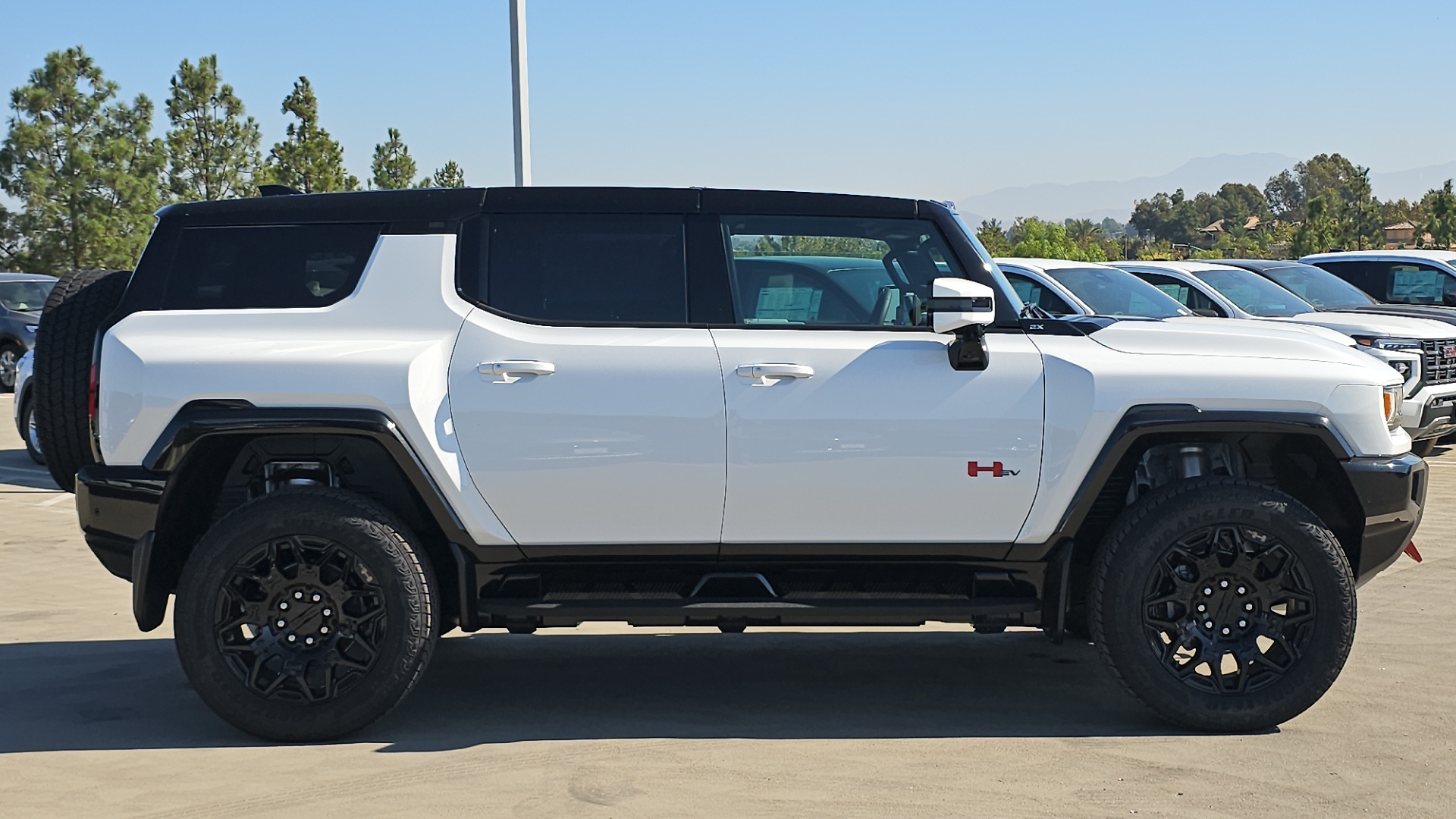 2025 GMC HUMMER EV SUV 2X 7