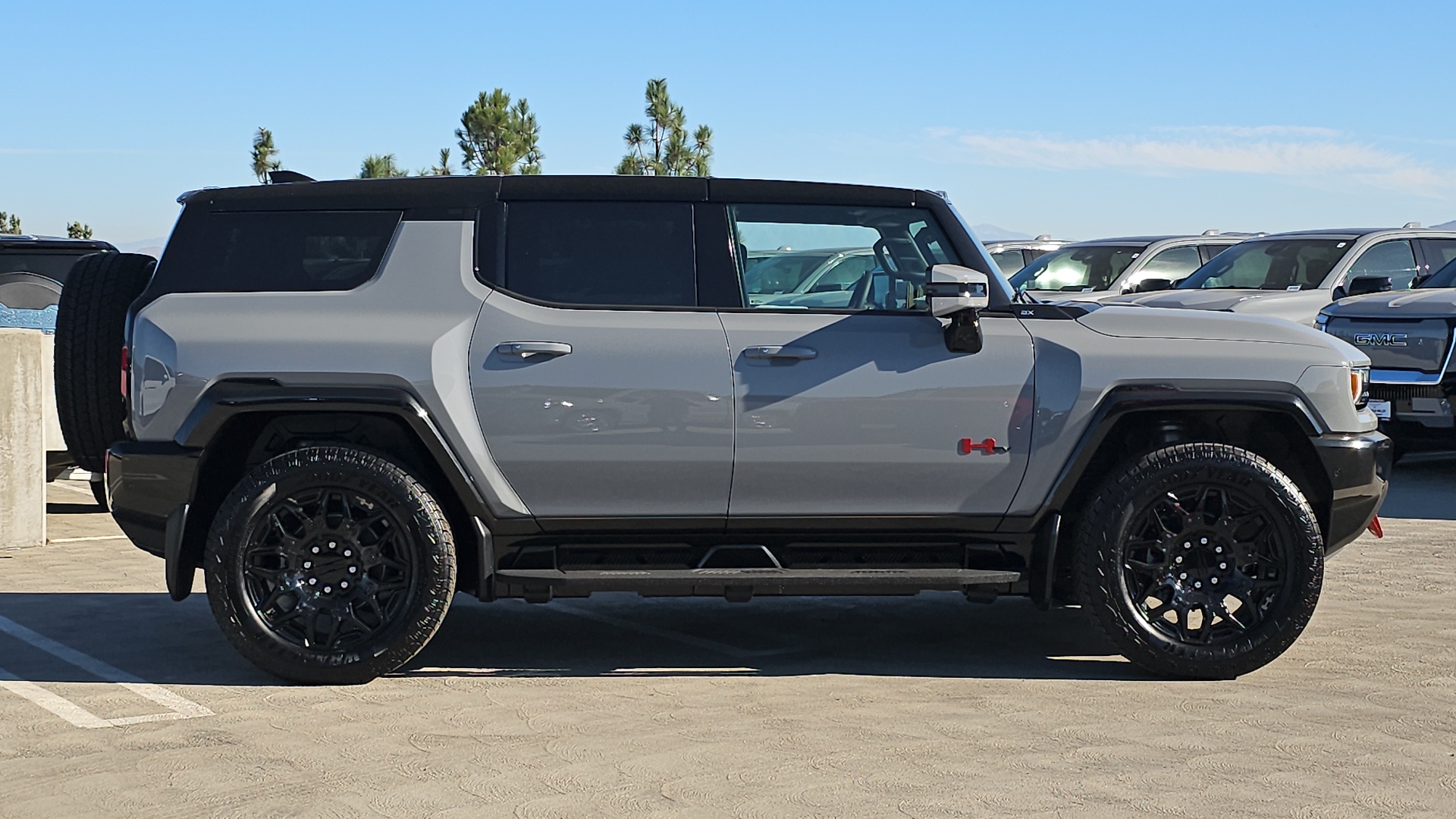 2025 GMC HUMMER EV SUV 2X 7