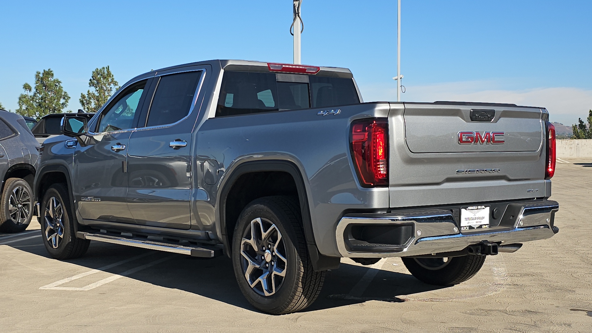 2025 GMC Sierra 1500 SLT 10