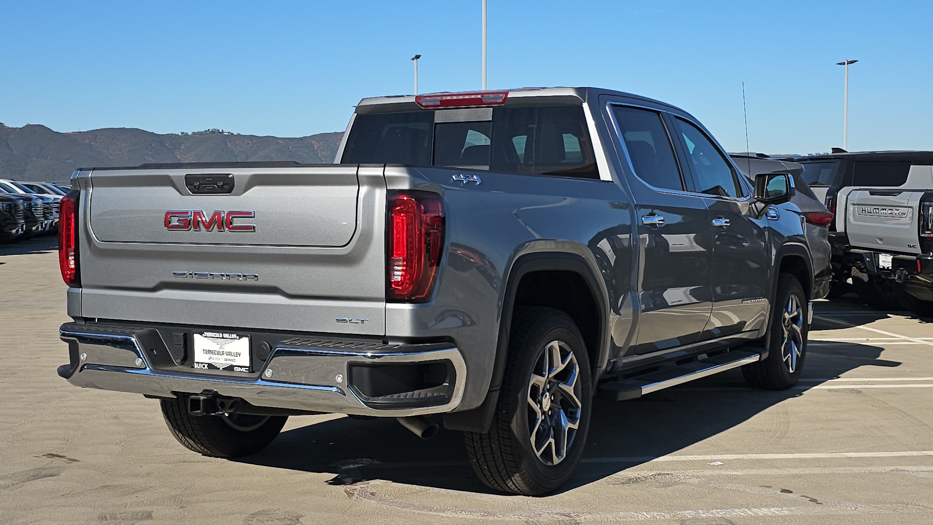 2025 GMC Sierra 1500 SLT 12