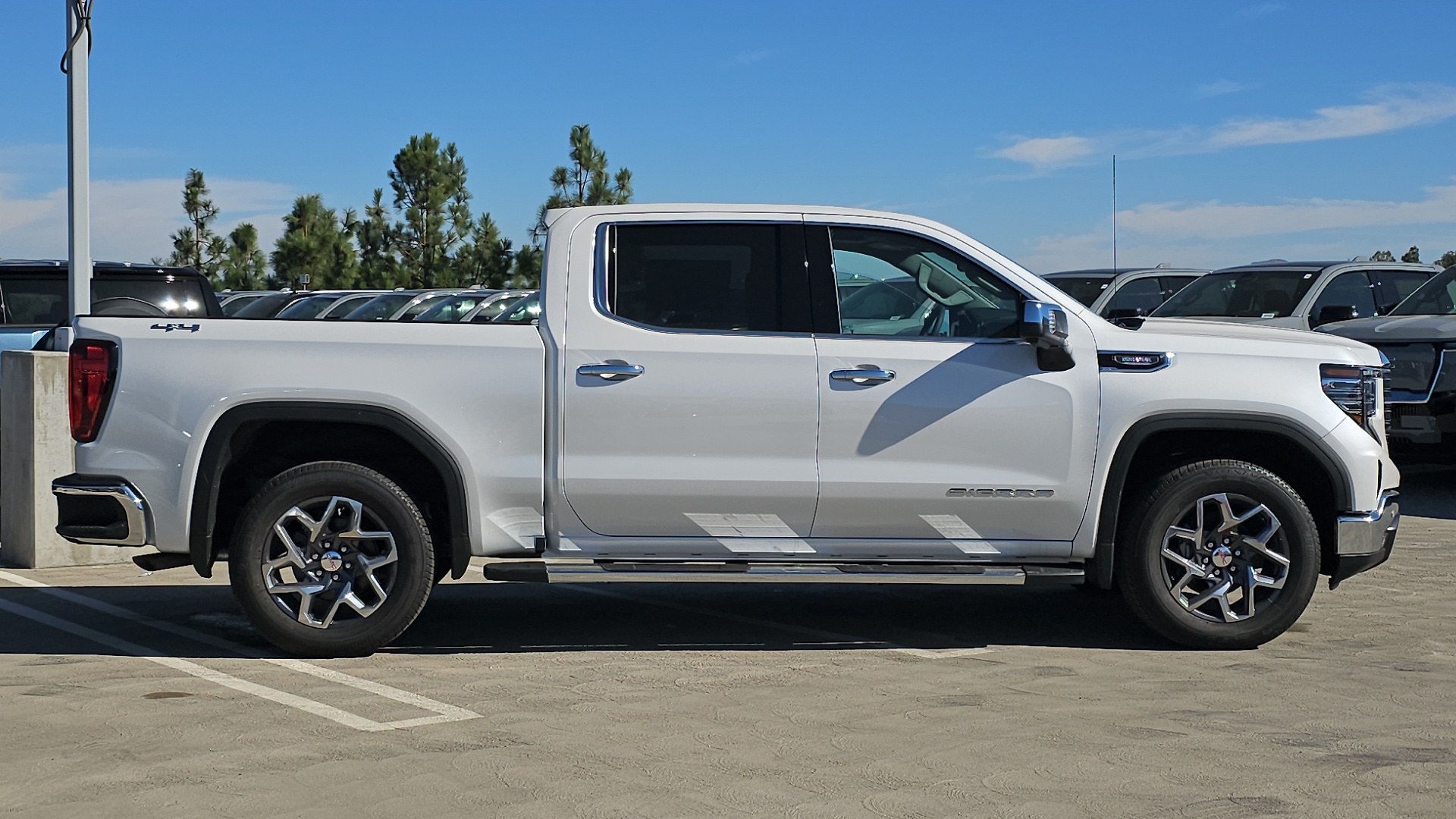 2025 GMC Sierra 1500 SLT 7