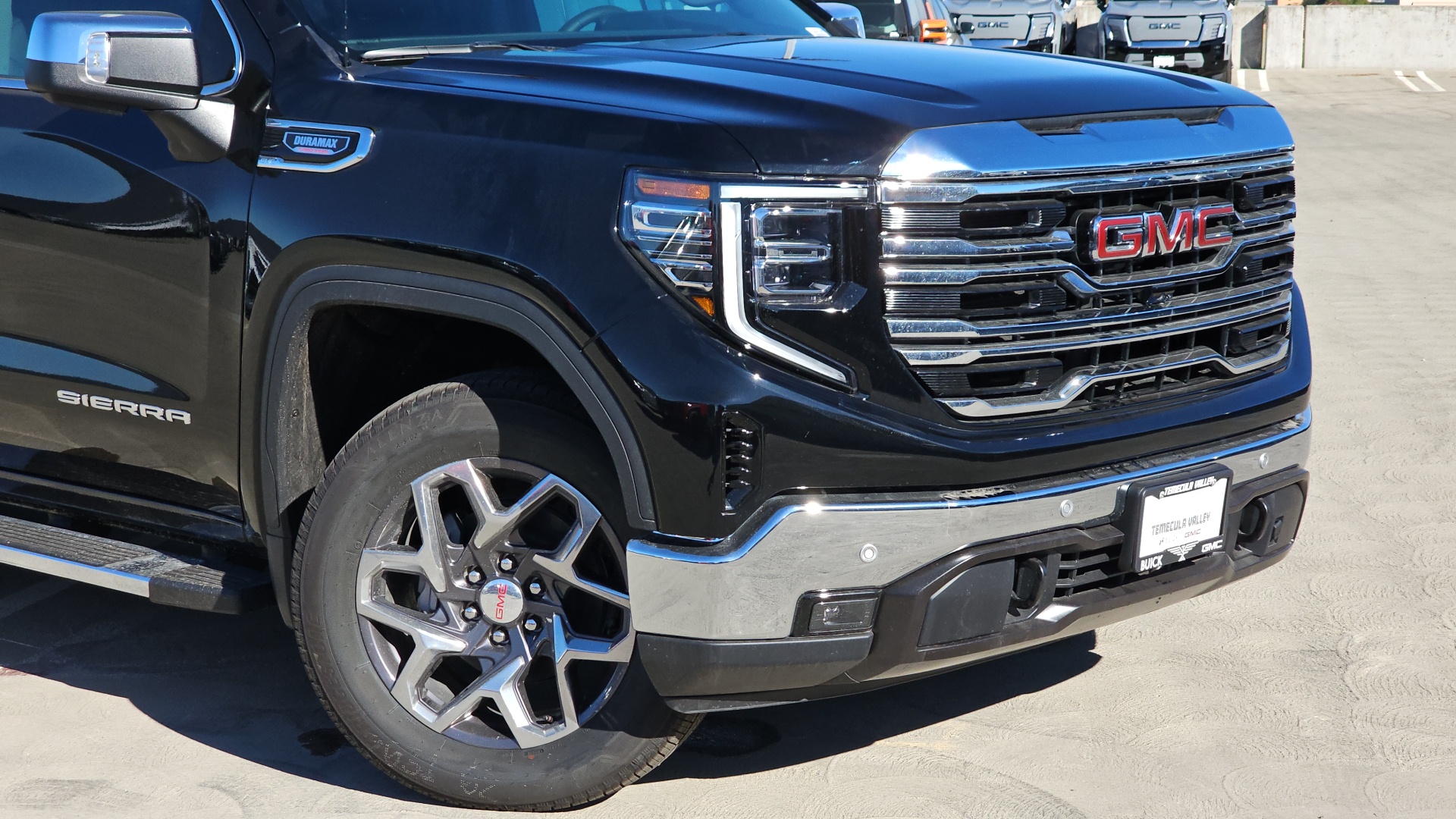 2025 GMC Sierra 1500 SLT 3