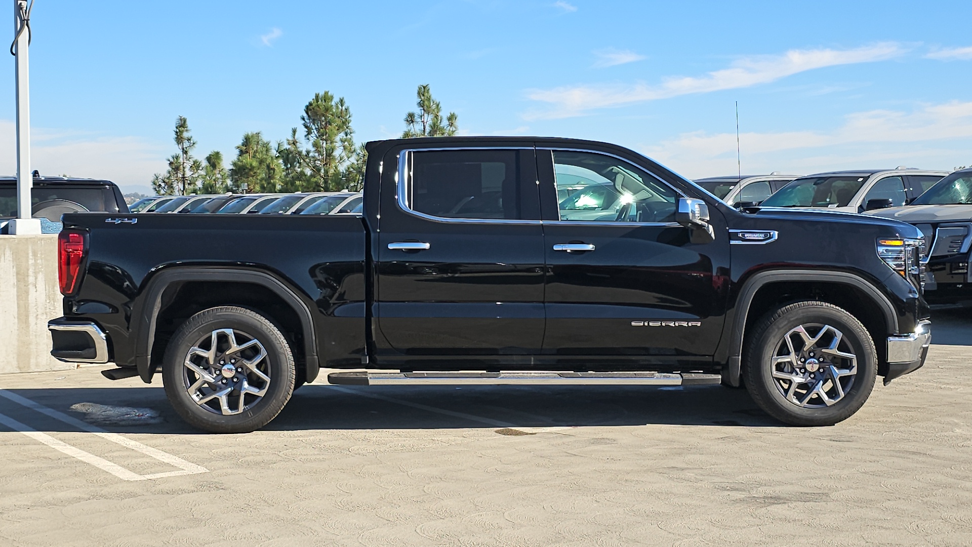 2025 GMC Sierra 1500 SLT 7