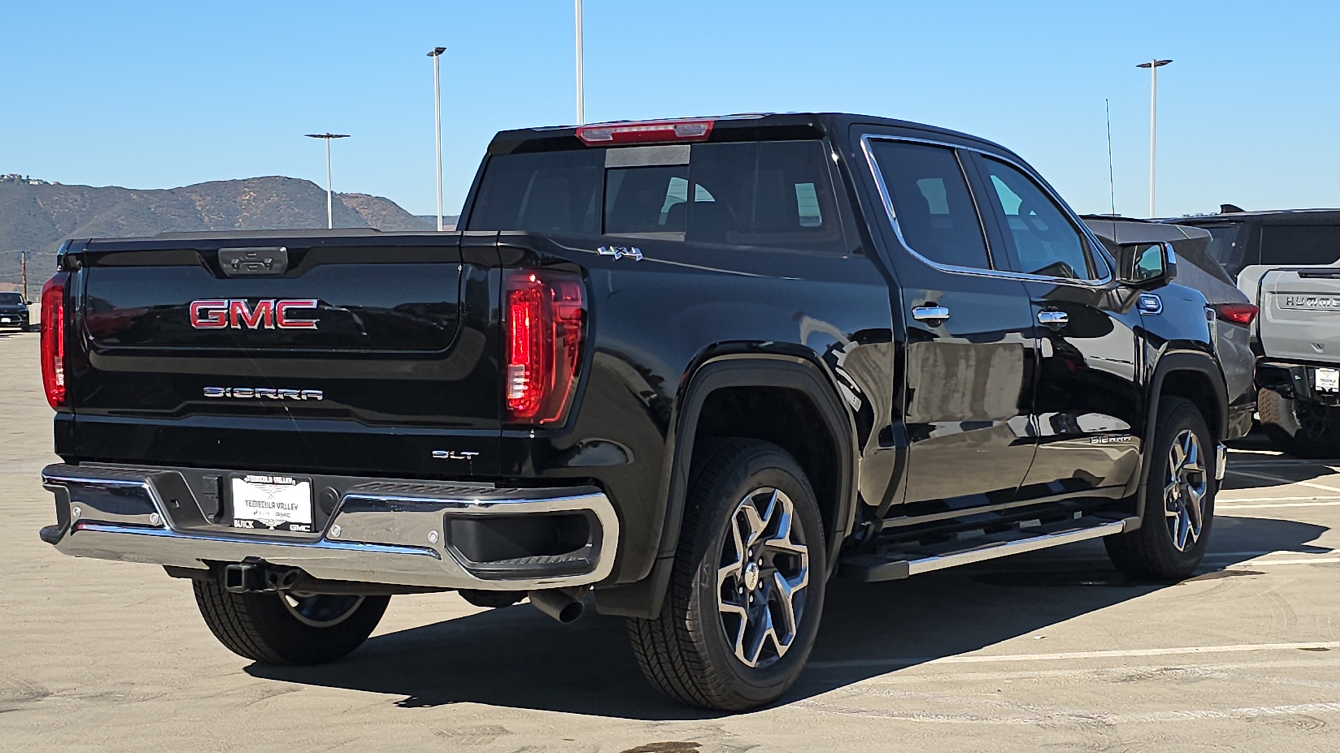 2025 GMC Sierra 1500 SLT 12