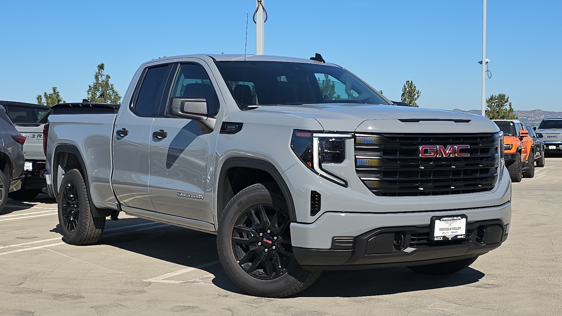 2025 GMC Sierra 1500 Pro 2