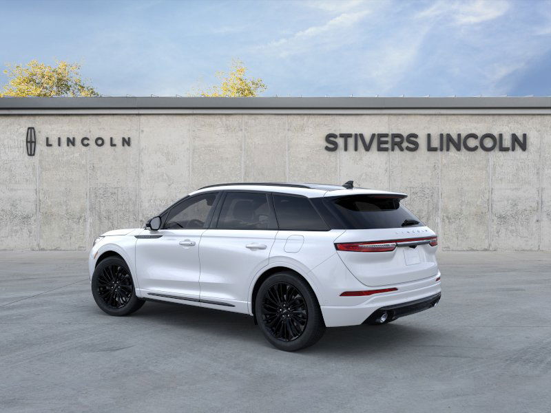 2025 Lincoln Corsair Reserve 4