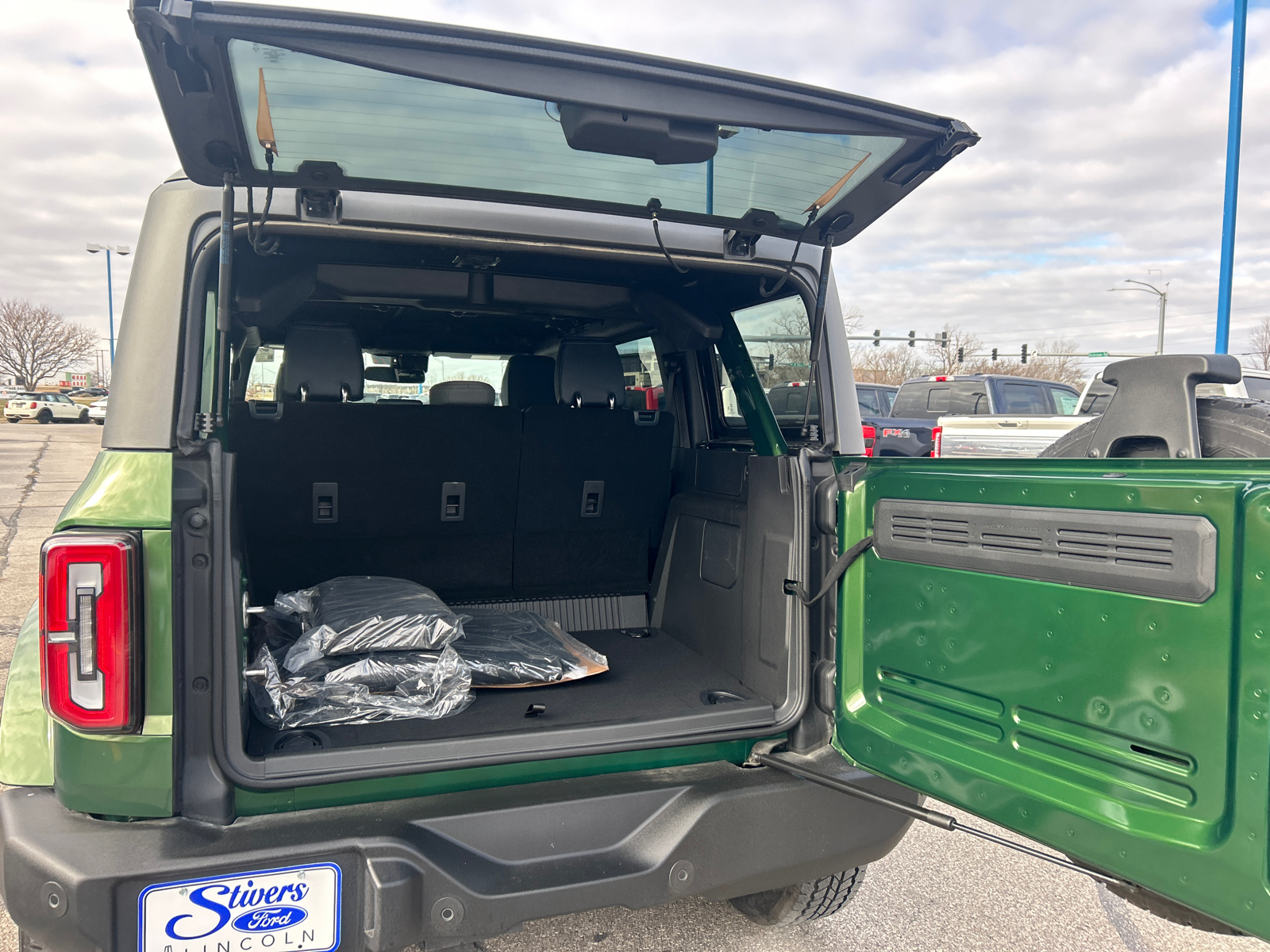 2024 Ford Bronco Outer Banks 30