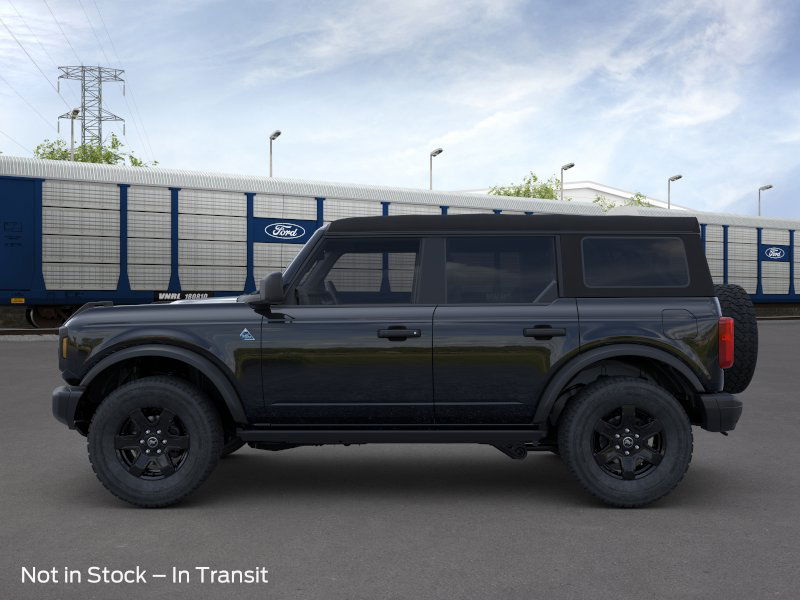 2024 Ford Bronco Black Diamond 3