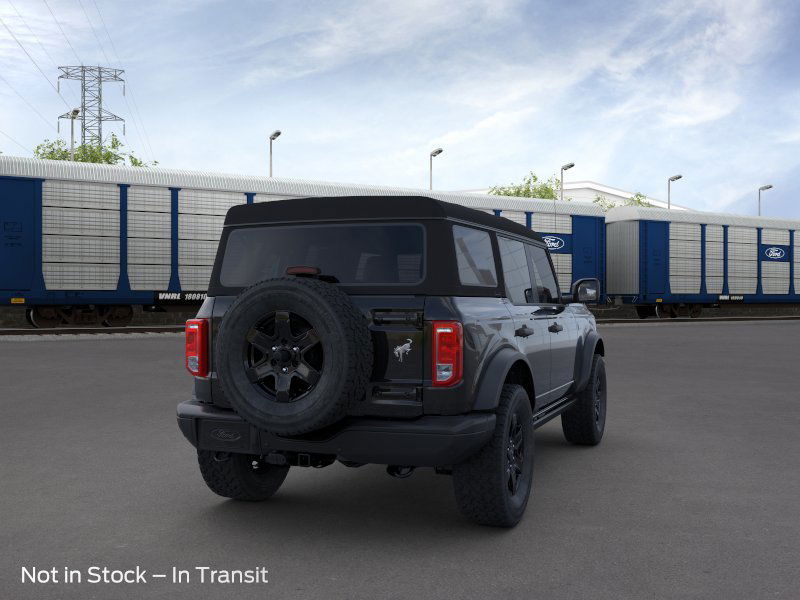 2024 Ford Bronco Black Diamond 8