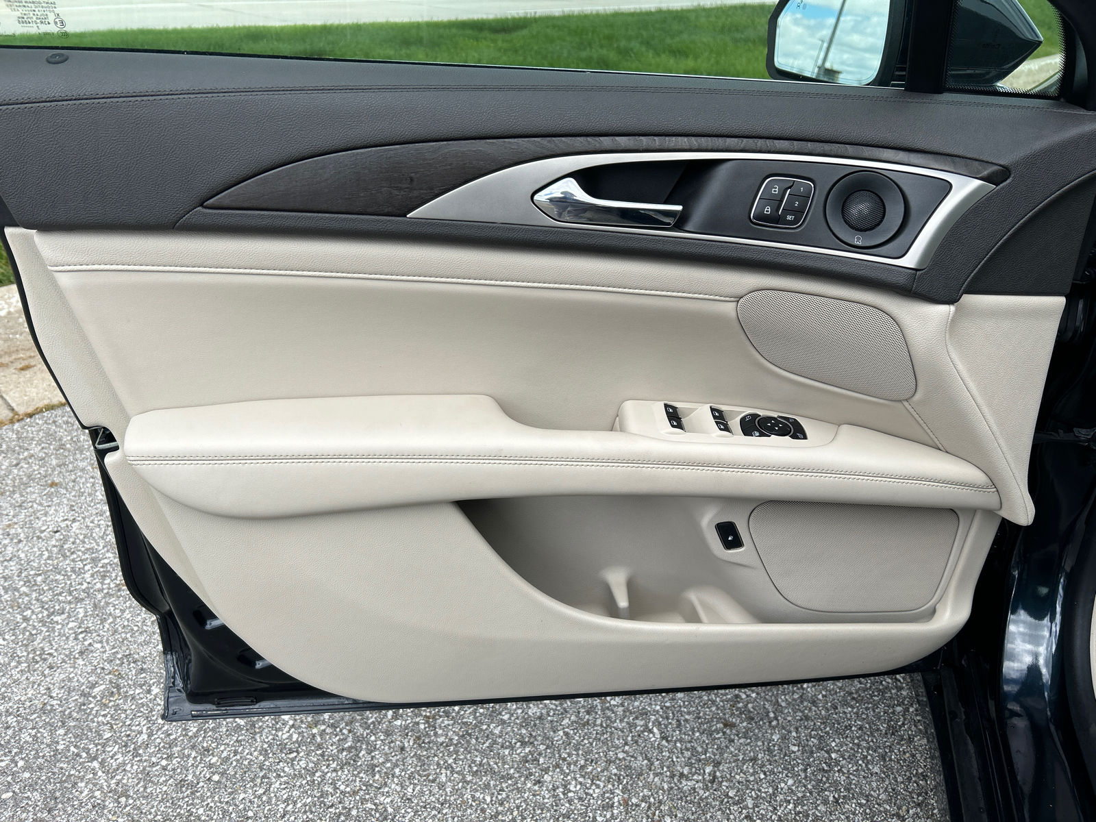 2020 Lincoln MKZ Hybrid Reserve 19