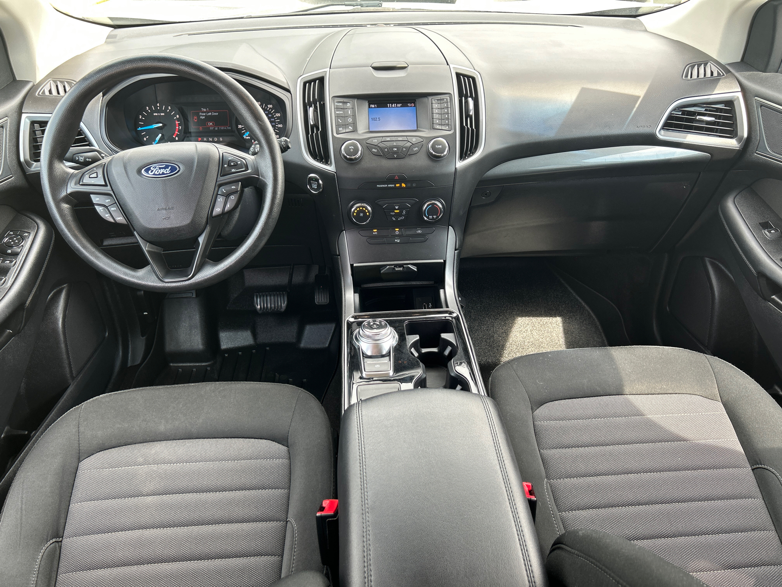 2019 Ford Edge SE 13