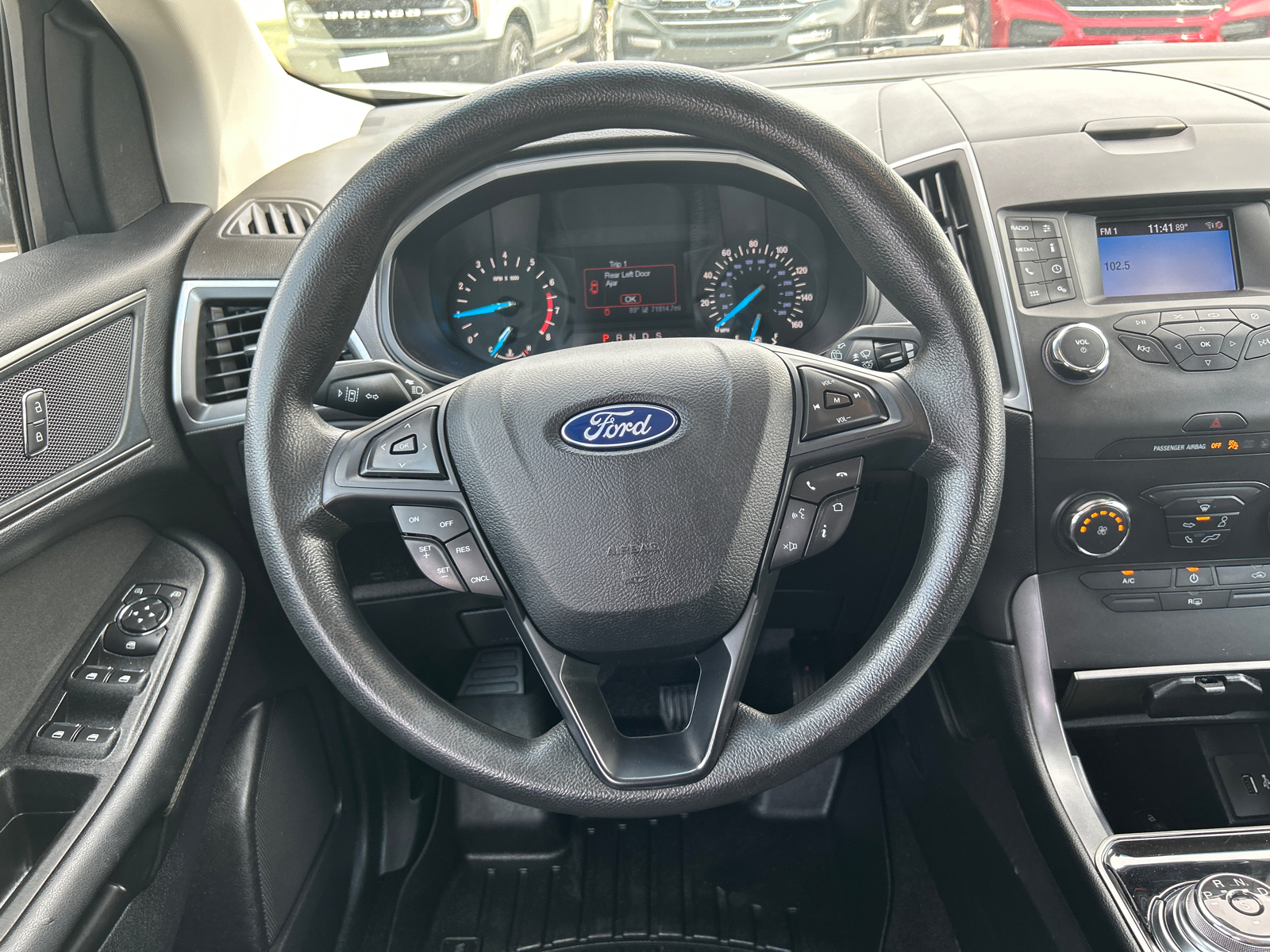 2019 Ford Edge SE 14