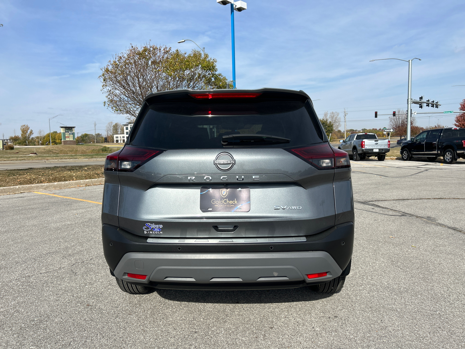 2023 Nissan Rogue SV 4