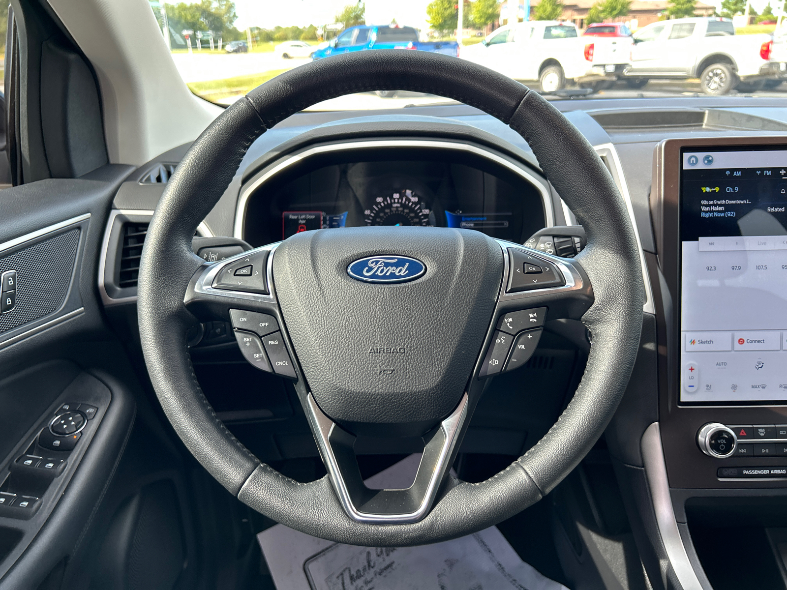 2021 Ford Edge  17