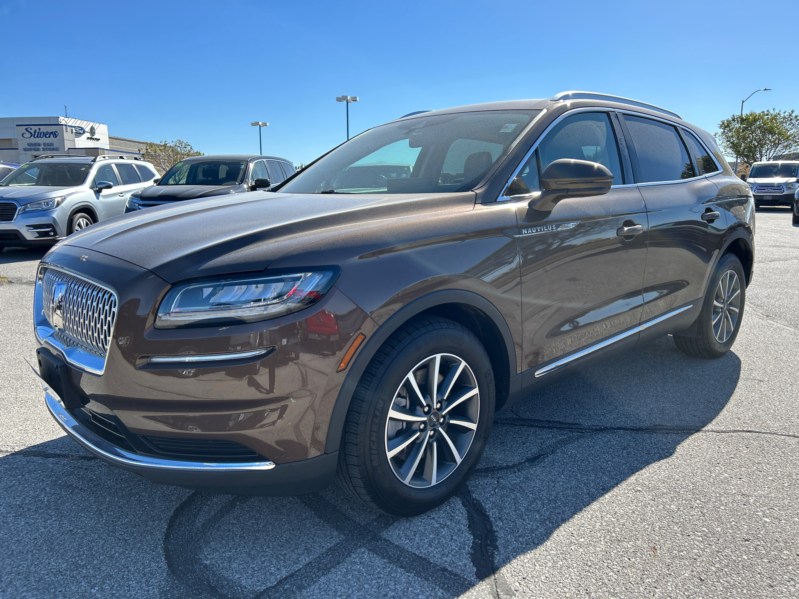 2022 Lincoln Nautilus Standard 7