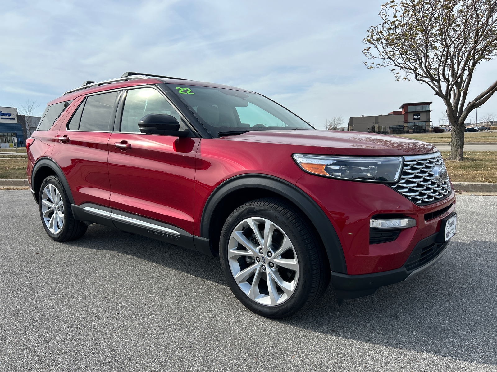 2022 Ford Explorer Platinum 1