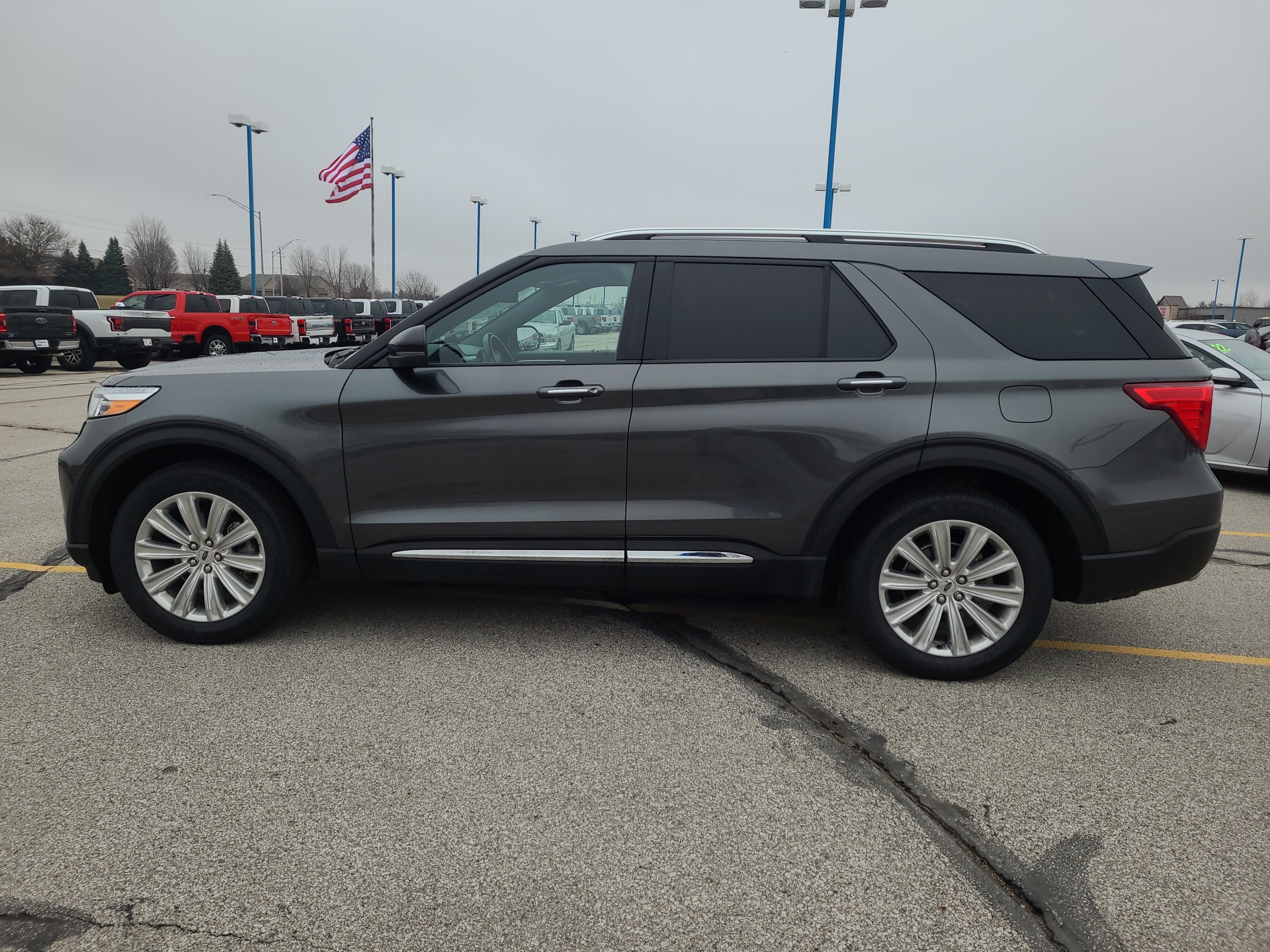 2020 Ford Explorer Limited 7