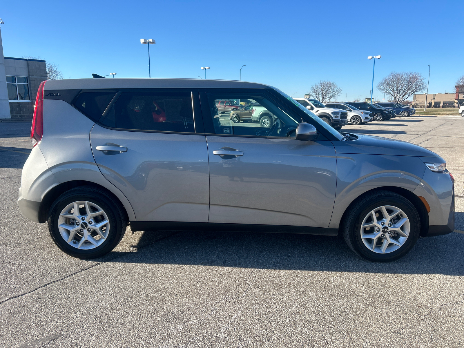 2022 Kia Soul LX 2