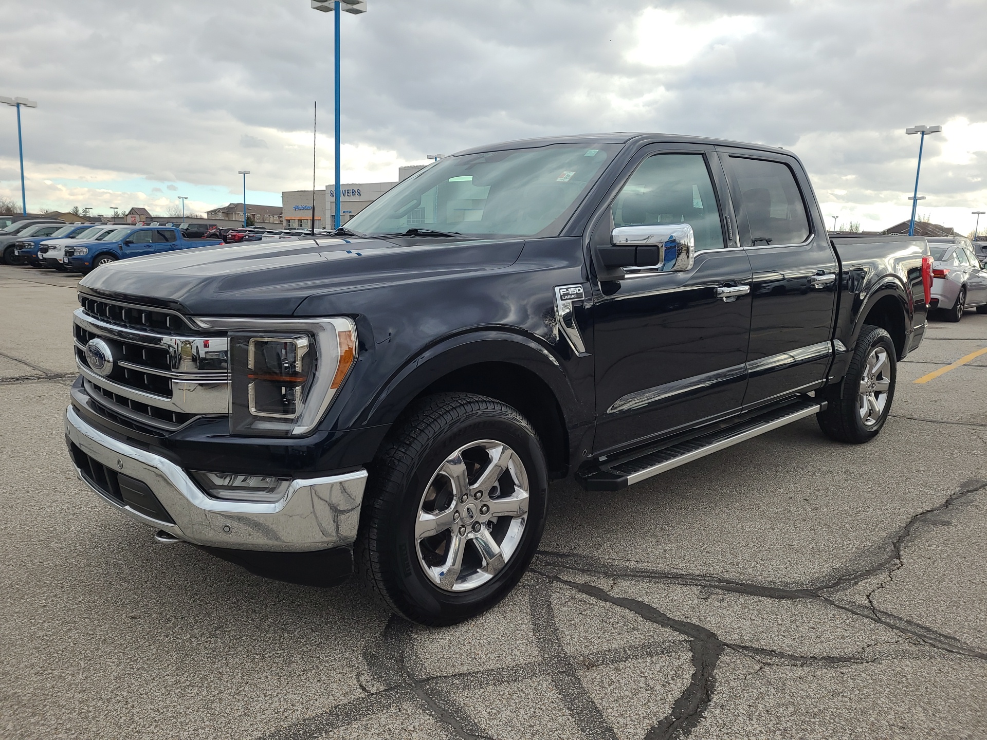 2022 Ford F-150 Lariat 8