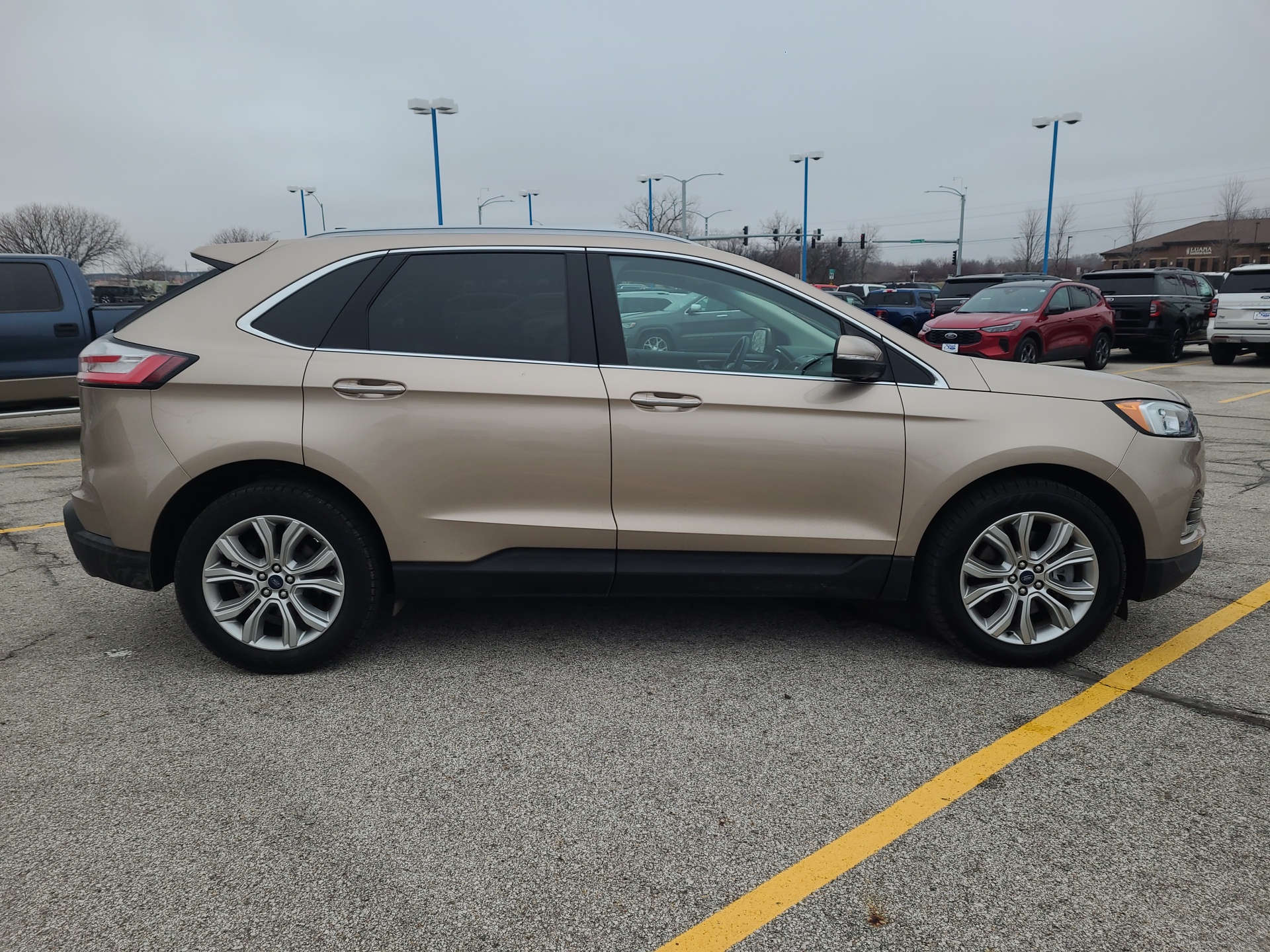 2020 Ford Edge Titanium 2