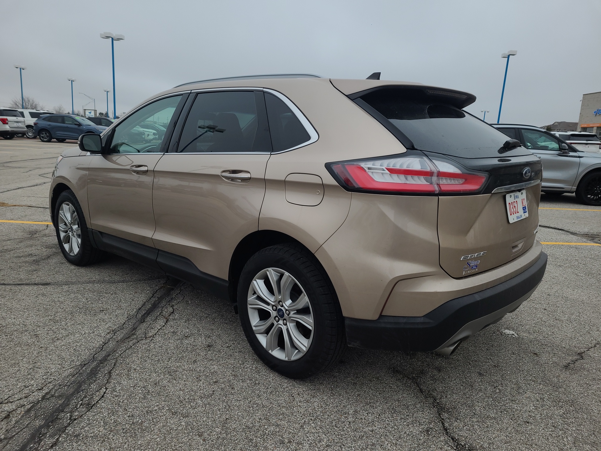 2020 Ford Edge Titanium 6