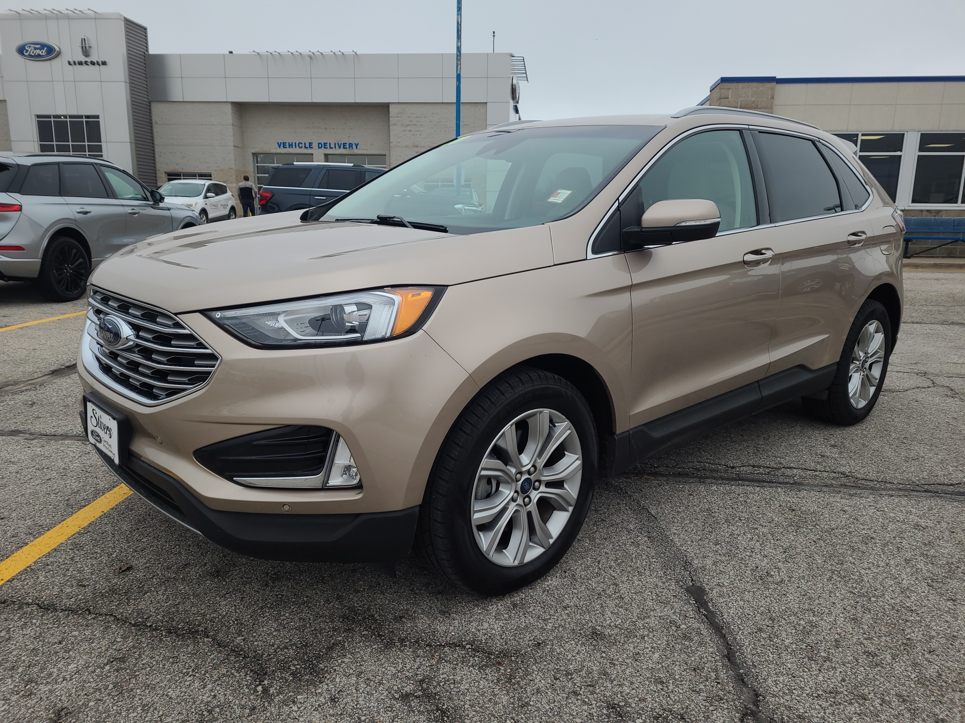 2020 Ford Edge Titanium 8