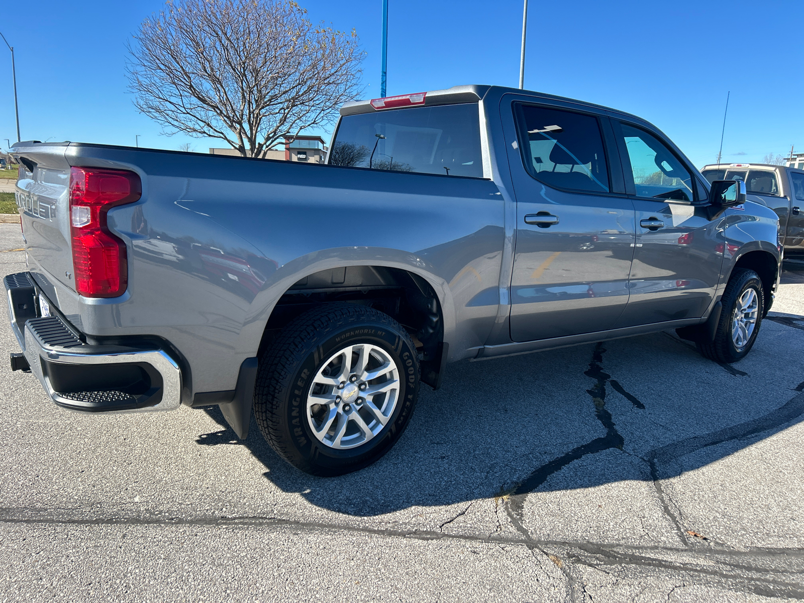 2021 Chevrolet Silverado 1500 LT 3