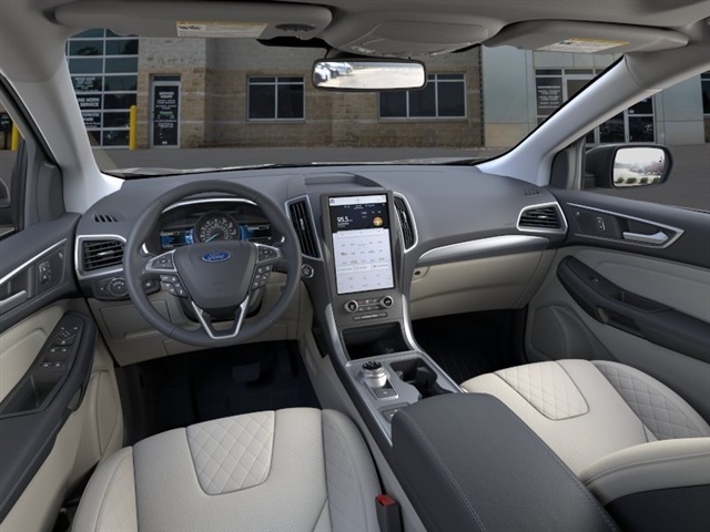 2024 Ford Edge Titanium 9