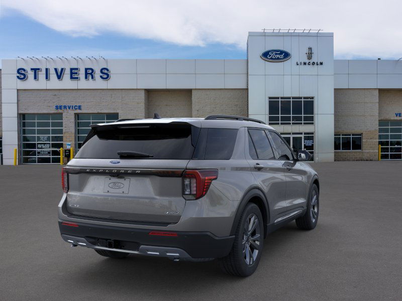 2025 Ford Explorer Active 8