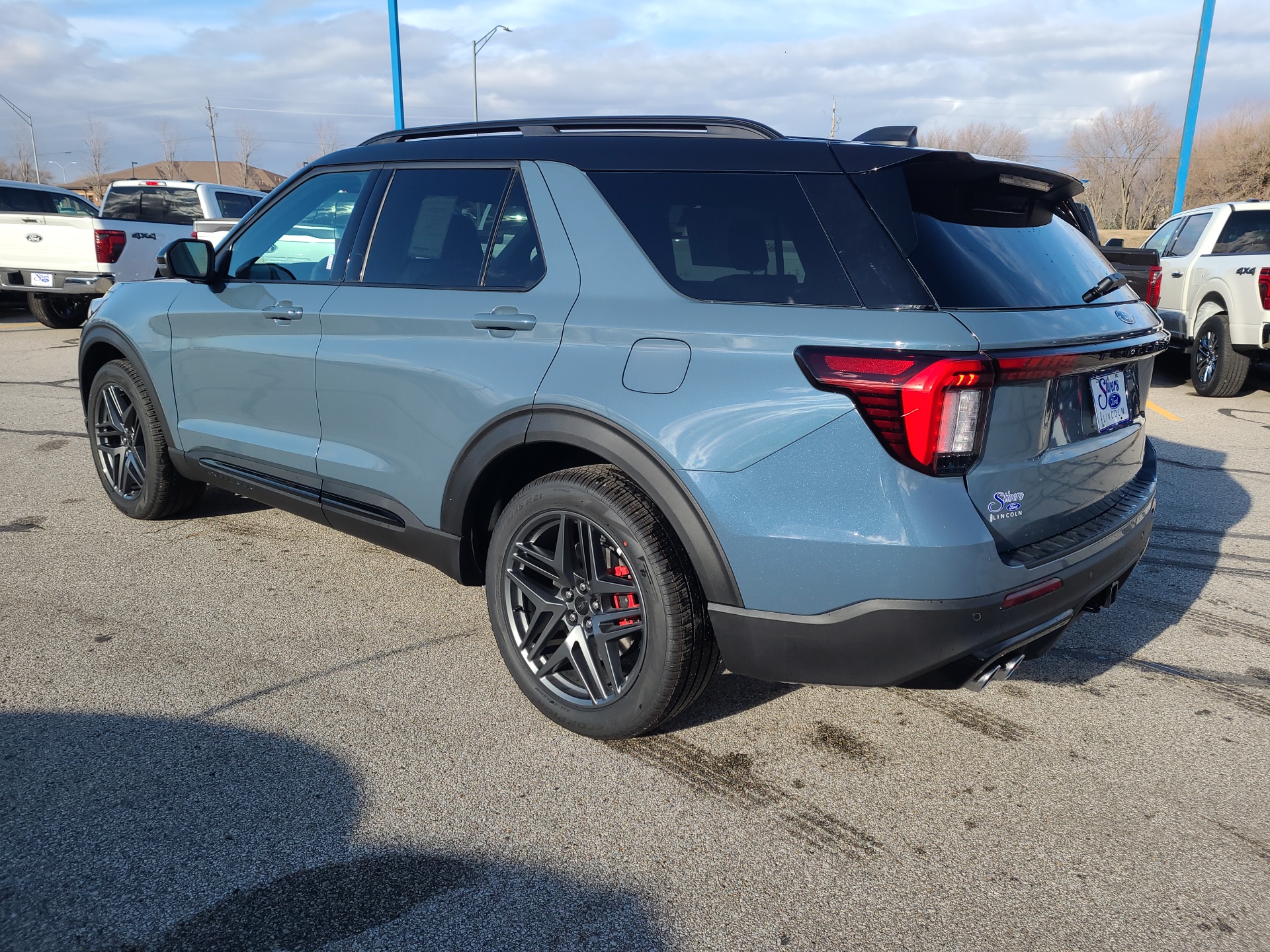 2025 Ford Explorer ST 7