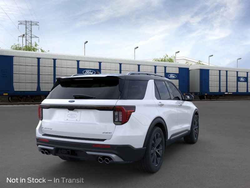 2025 Ford Explorer Platinum 8