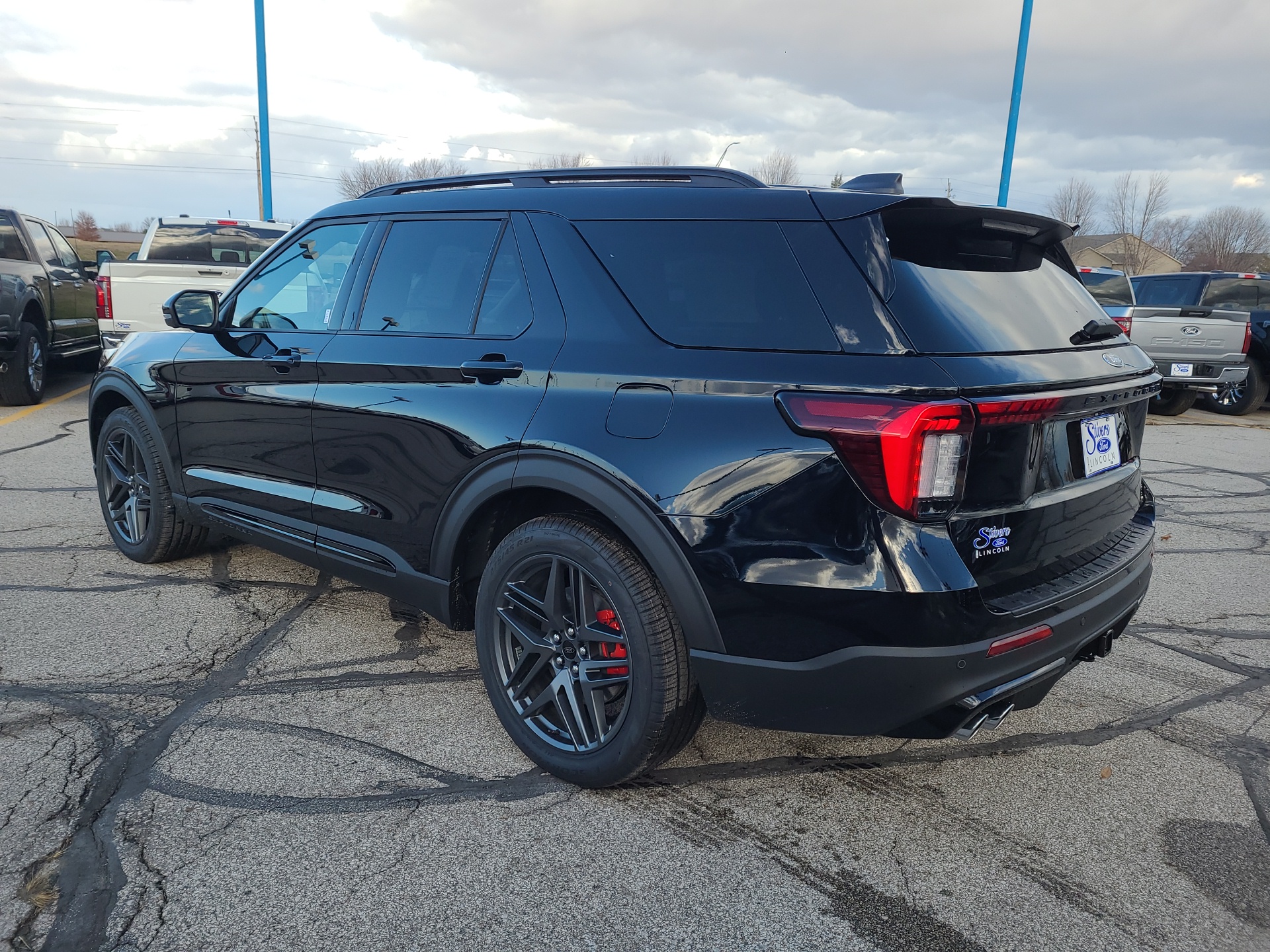 2025 Ford Explorer ST 7