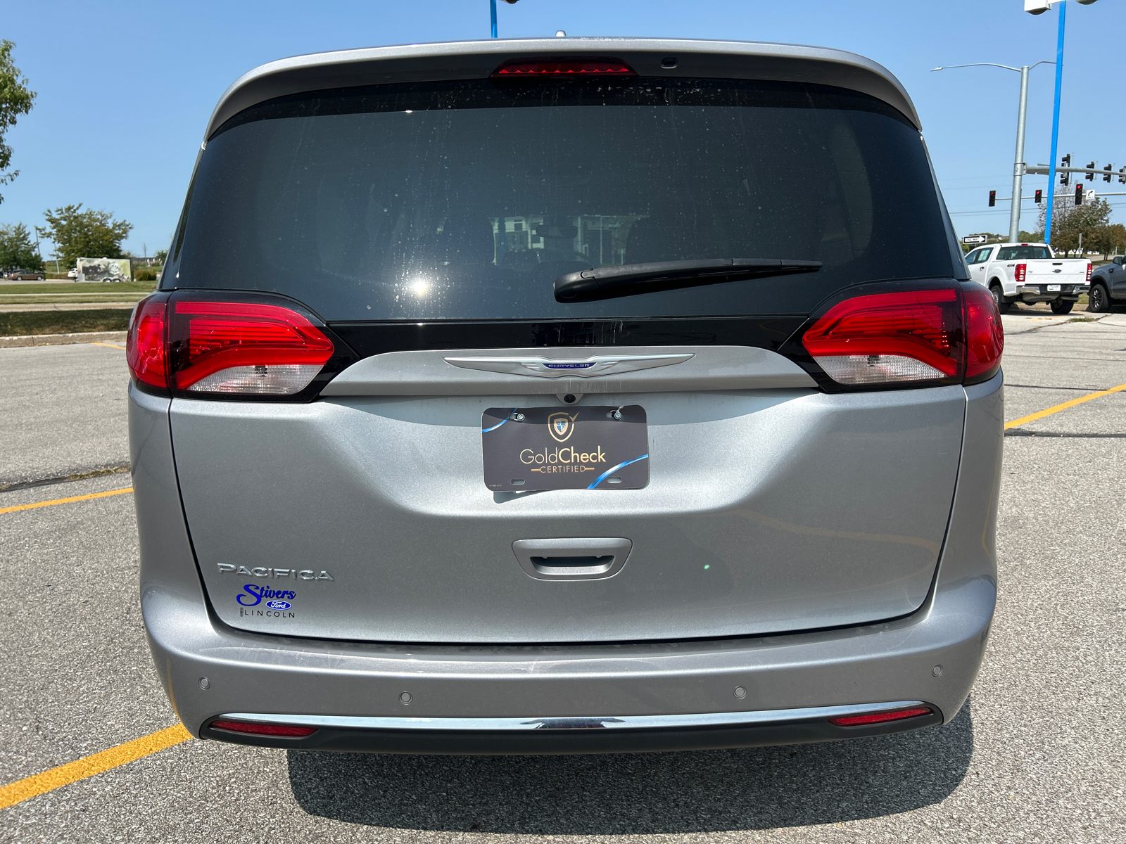 2020 Chrysler Pacifica Touring 4