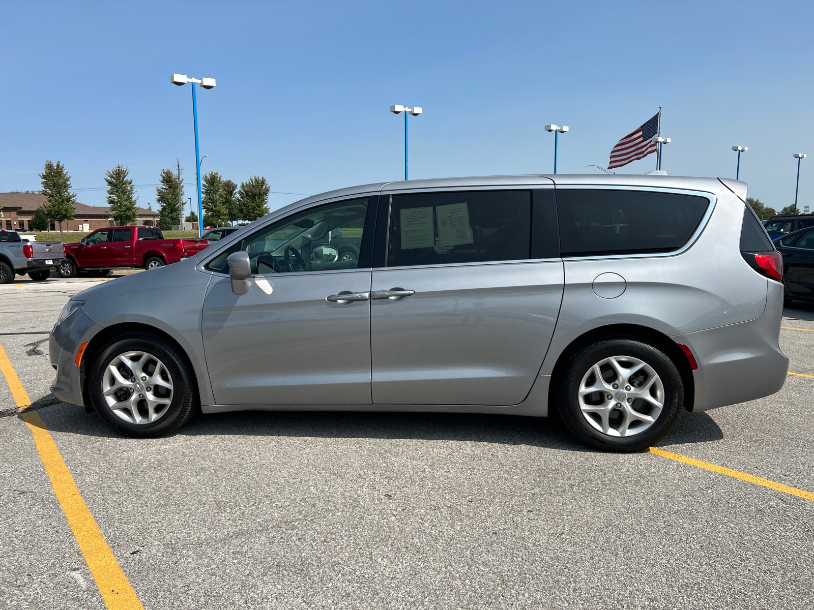 2020 Chrysler Pacifica Touring 6