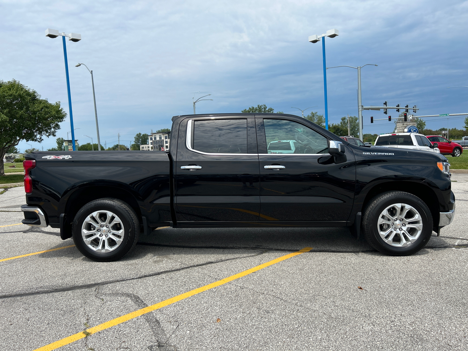 2023 Chevrolet Silverado 1500 LTZ 2