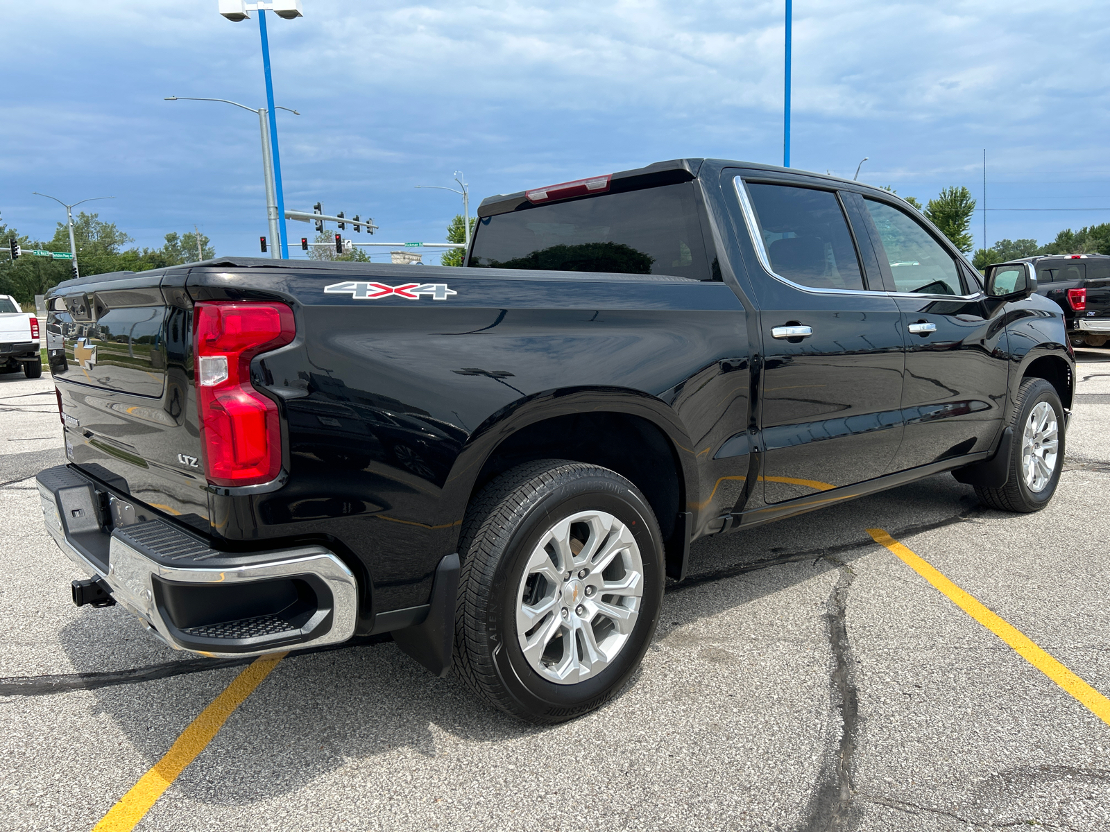 2023 Chevrolet Silverado 1500 LTZ 3