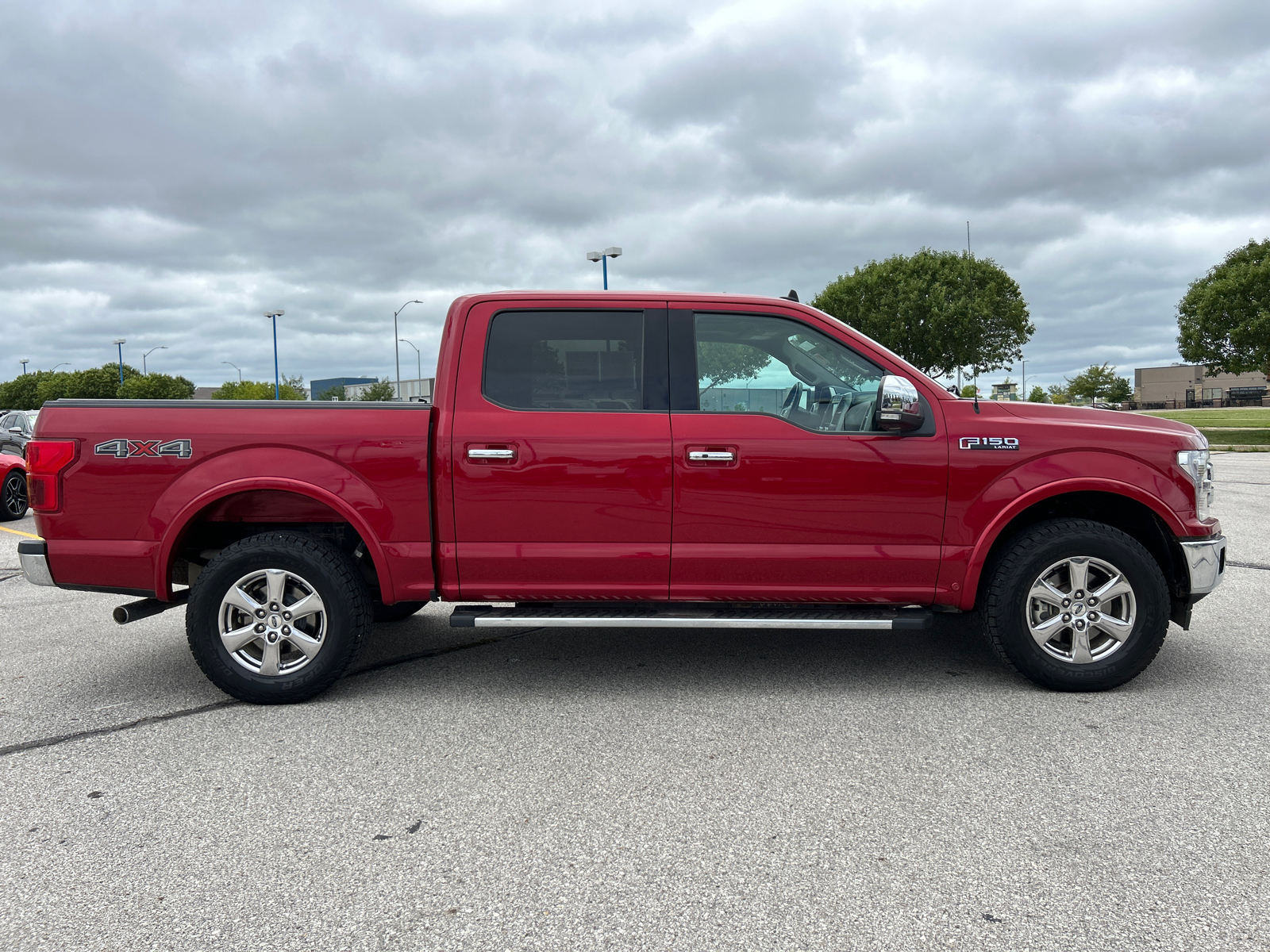 2020 Ford F-150 Lariat 2