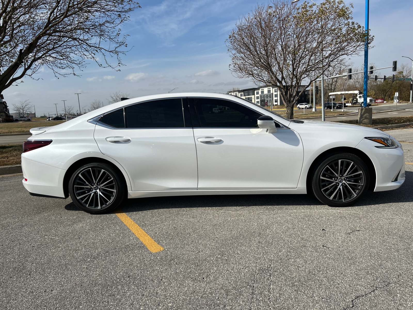 2022 Lexus ES 350 2