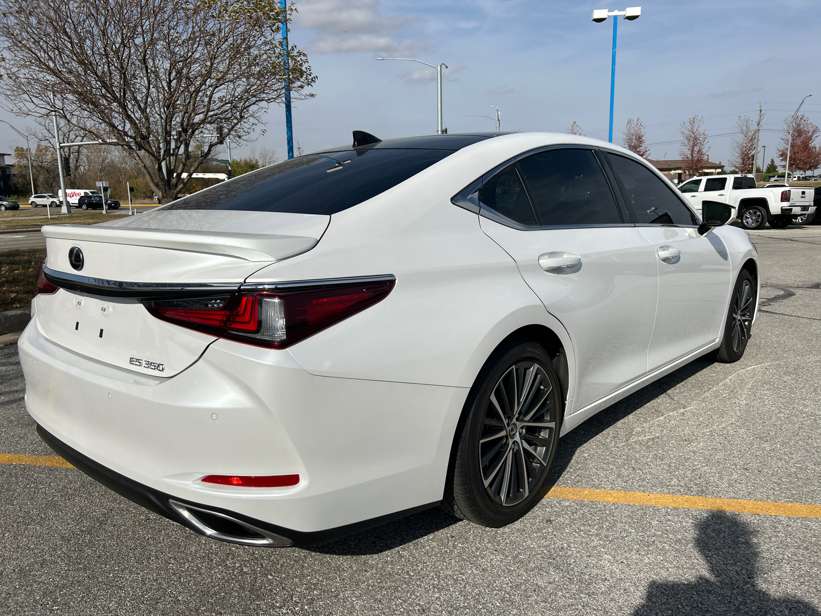 2022 Lexus ES 350 3