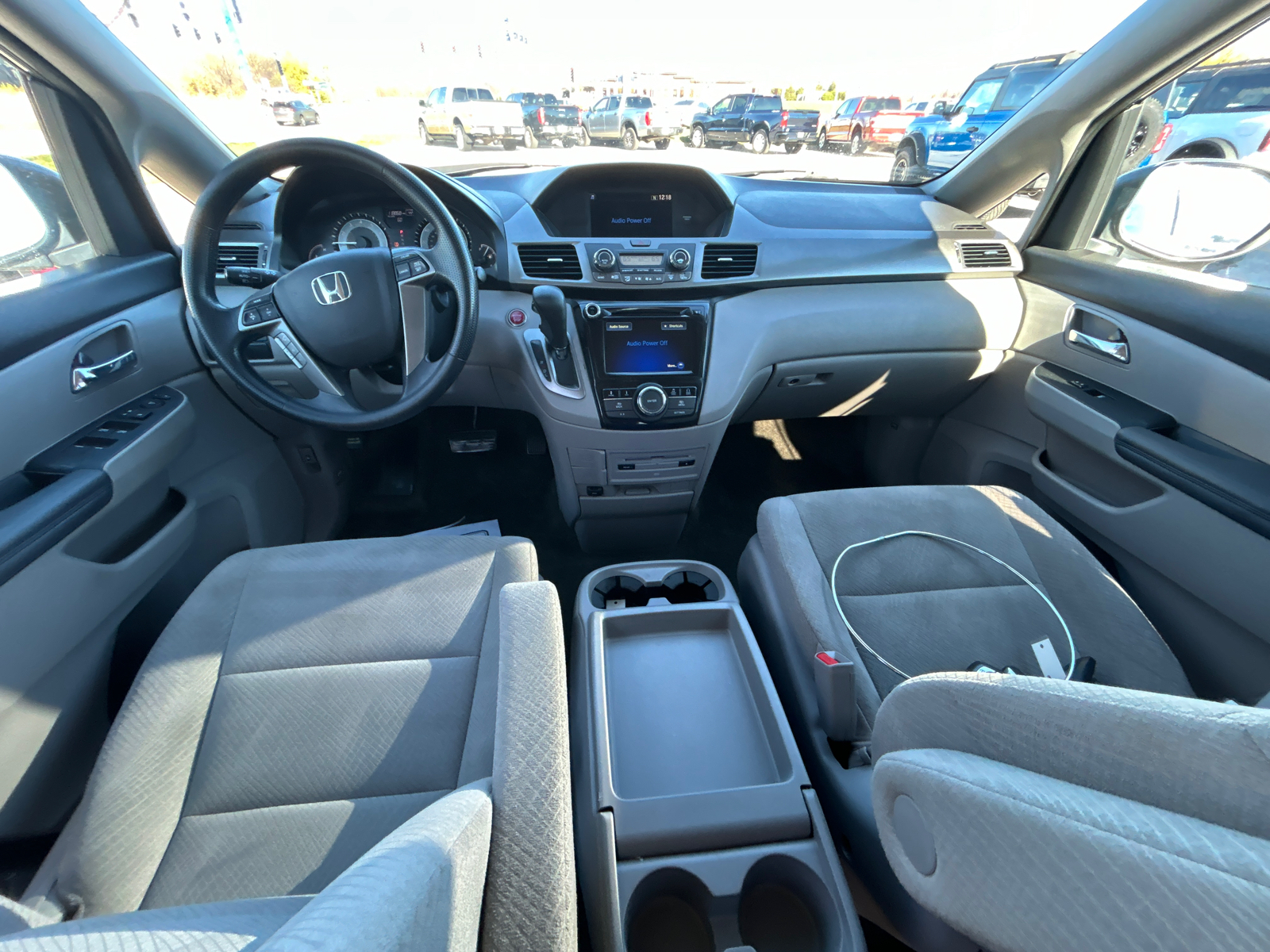 2016 Honda Odyssey SE 19