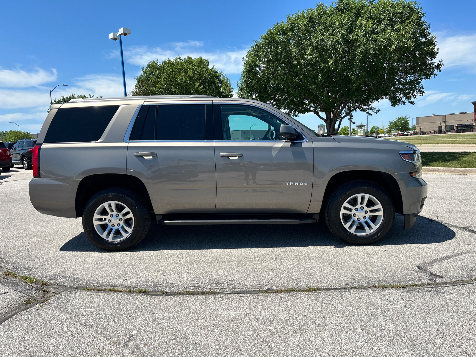 2018 Chevrolet Tahoe LT 2