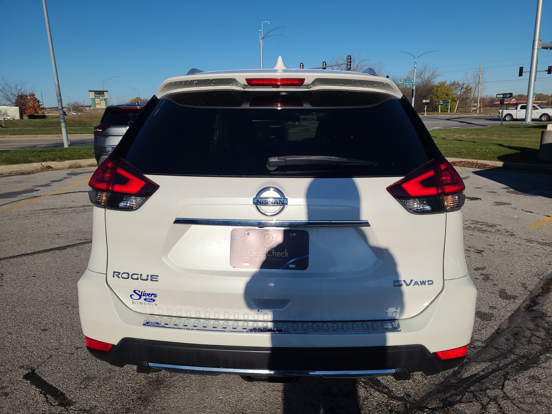 2018 Nissan Rogue SV 4