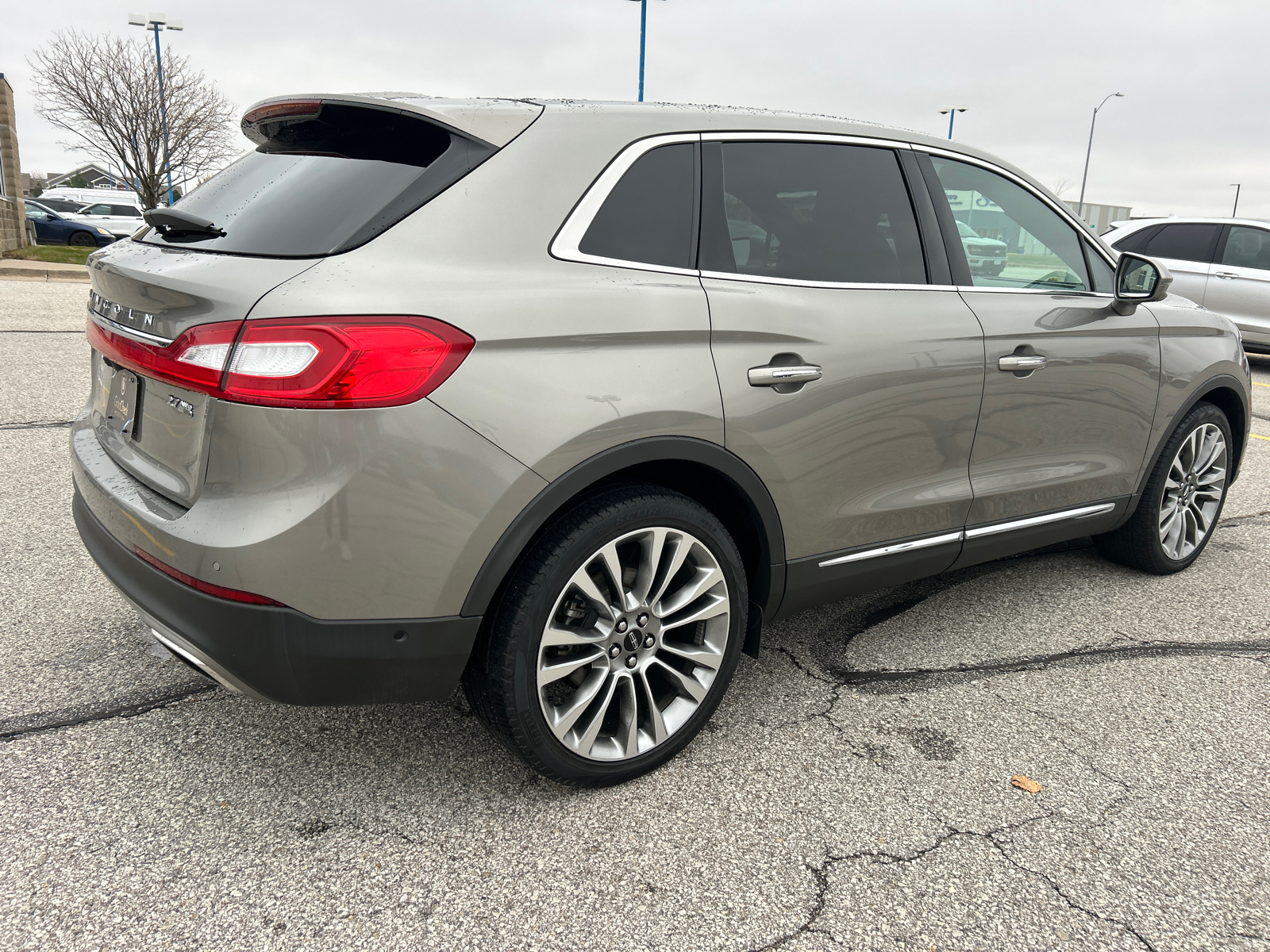 2016 Lincoln MKX Reserve 3