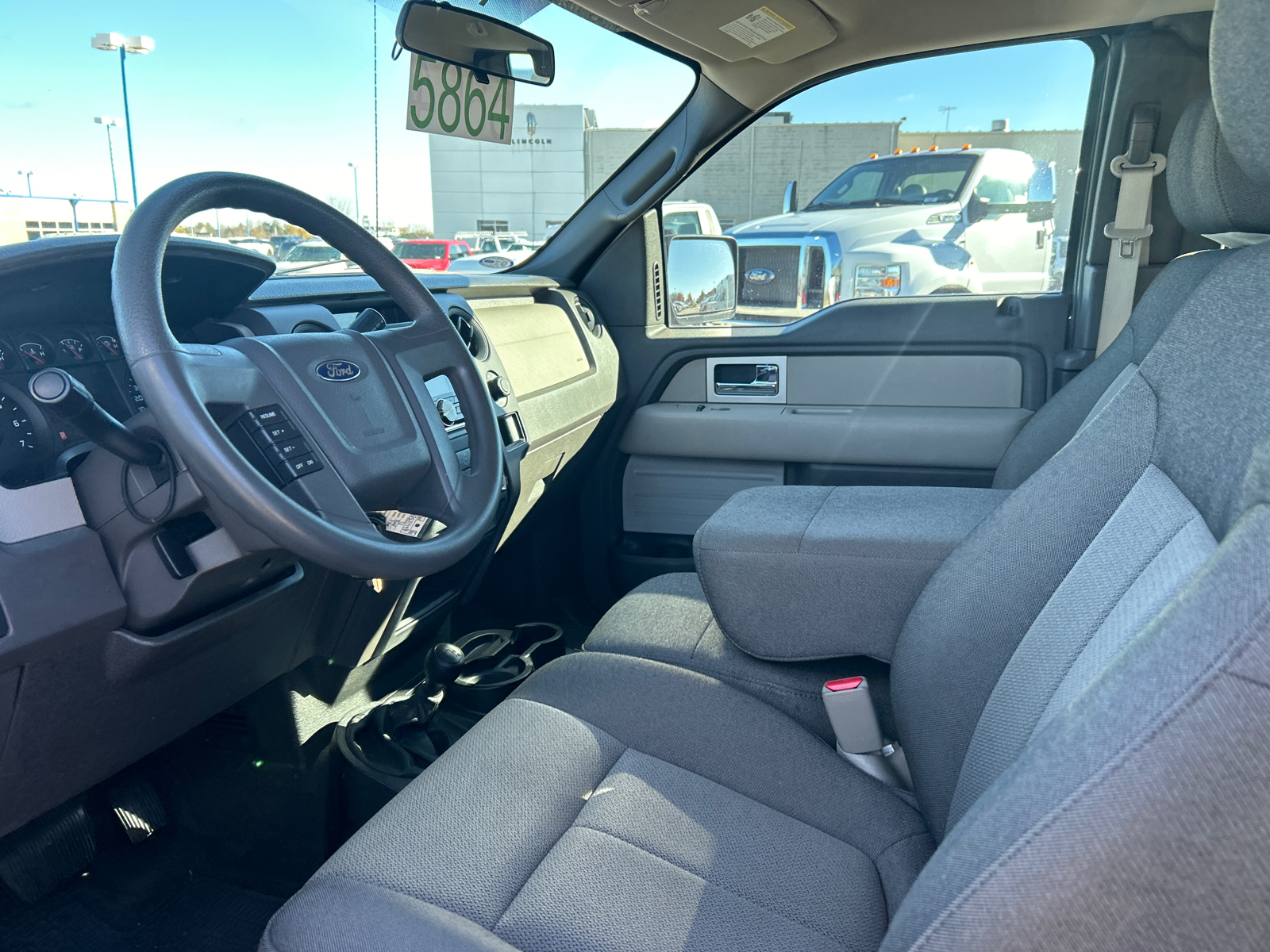 2010 Ford F-150 STX 8