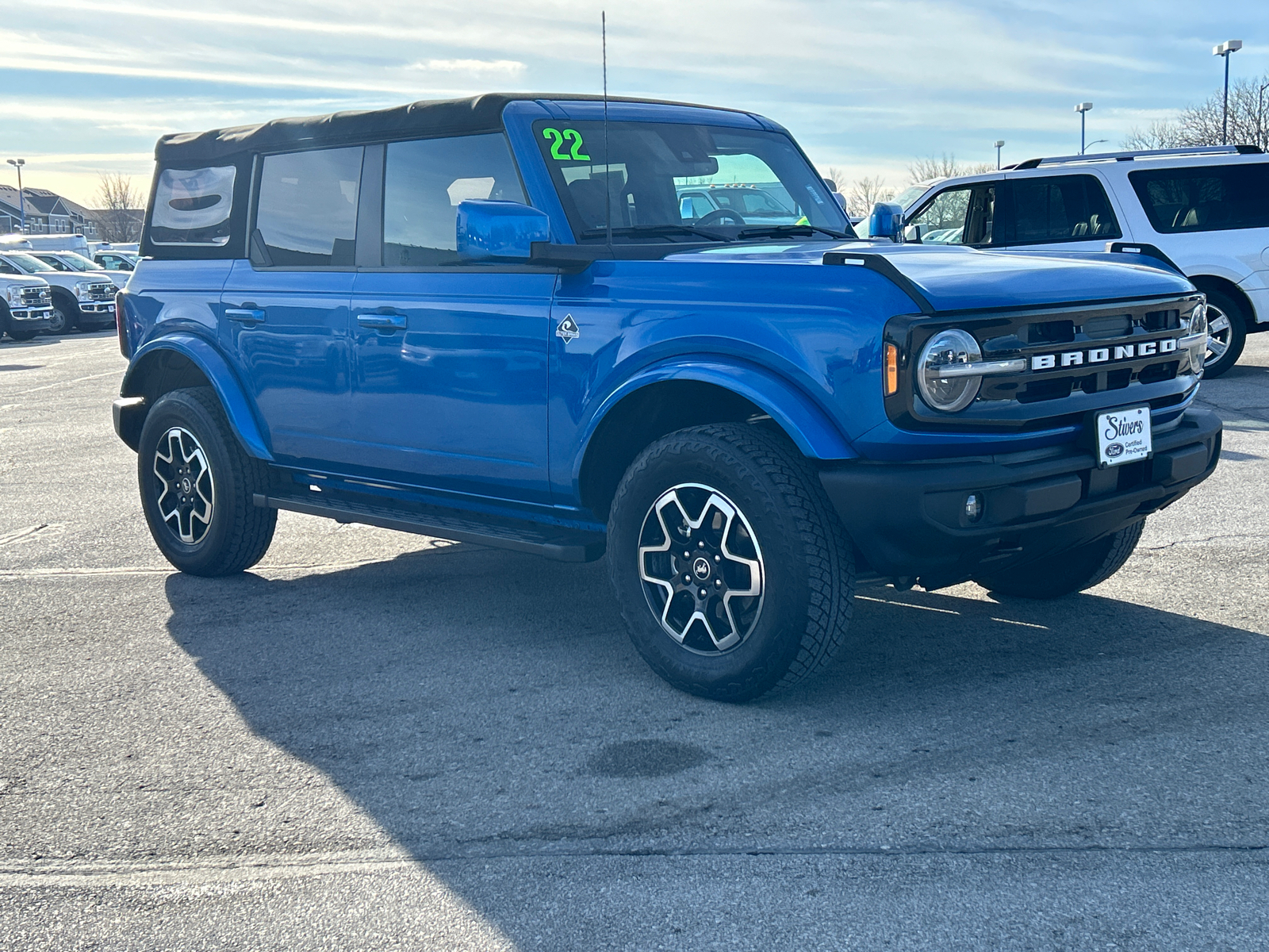 2022 Ford Bronco Outer Banks 1