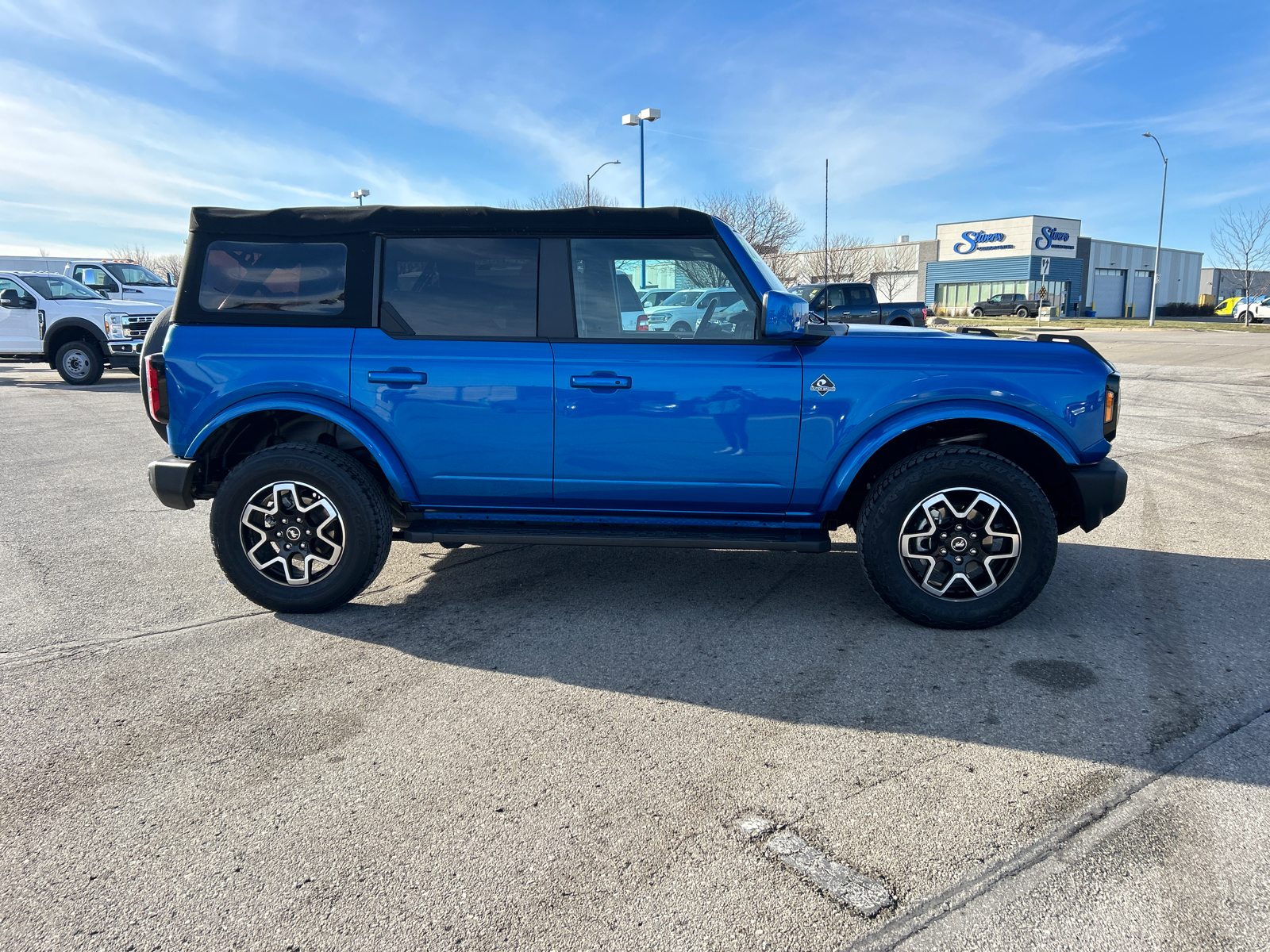 2022 Ford Bronco Outer Banks 2