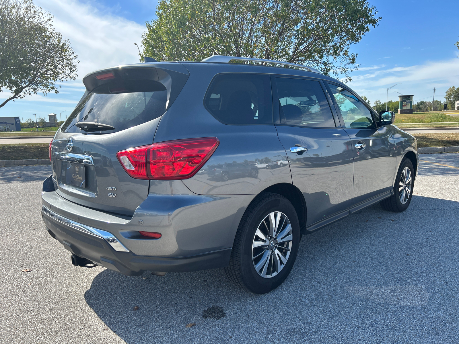 2019 Nissan Pathfinder SV 3