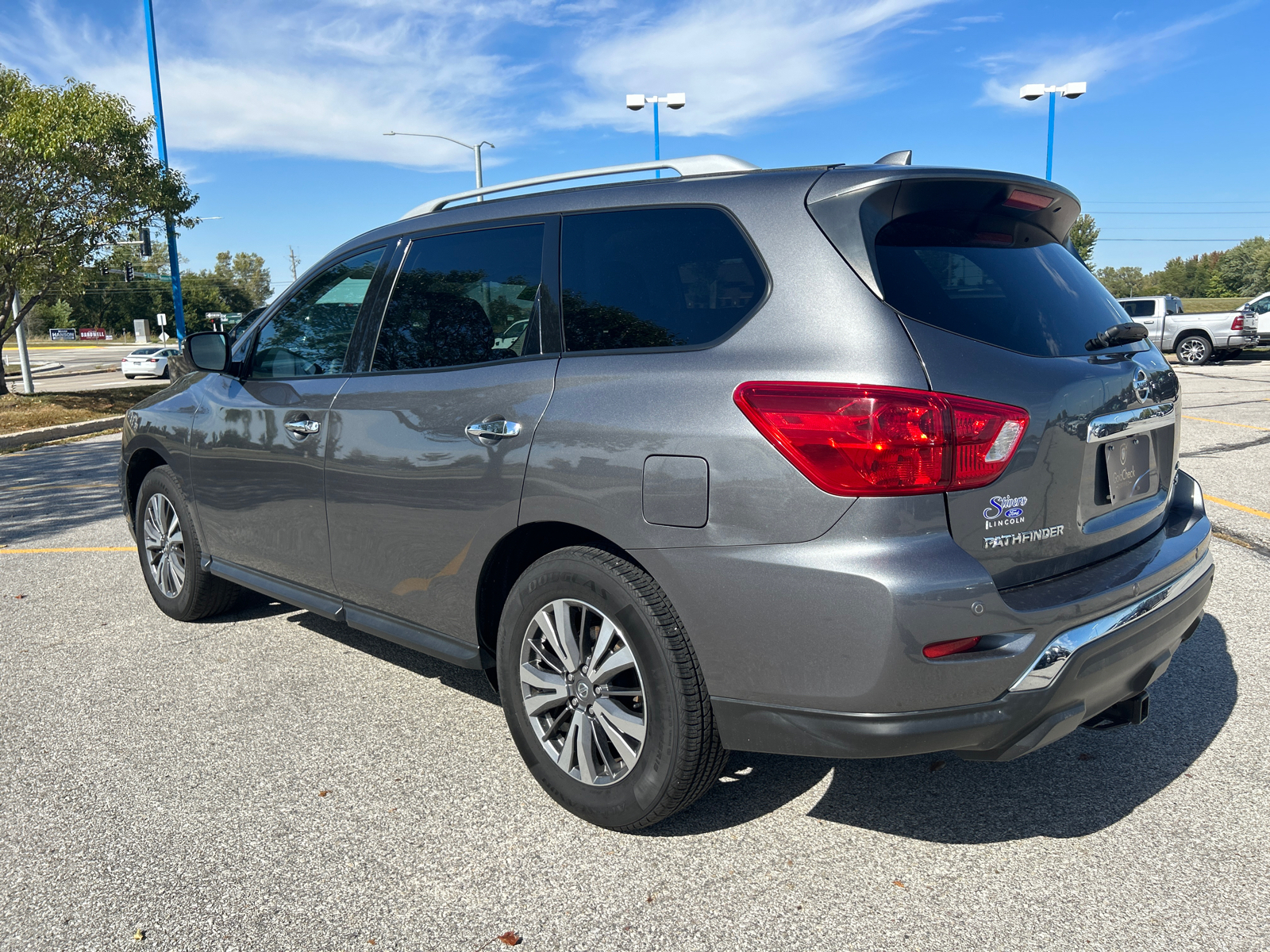 2019 Nissan Pathfinder SV 5